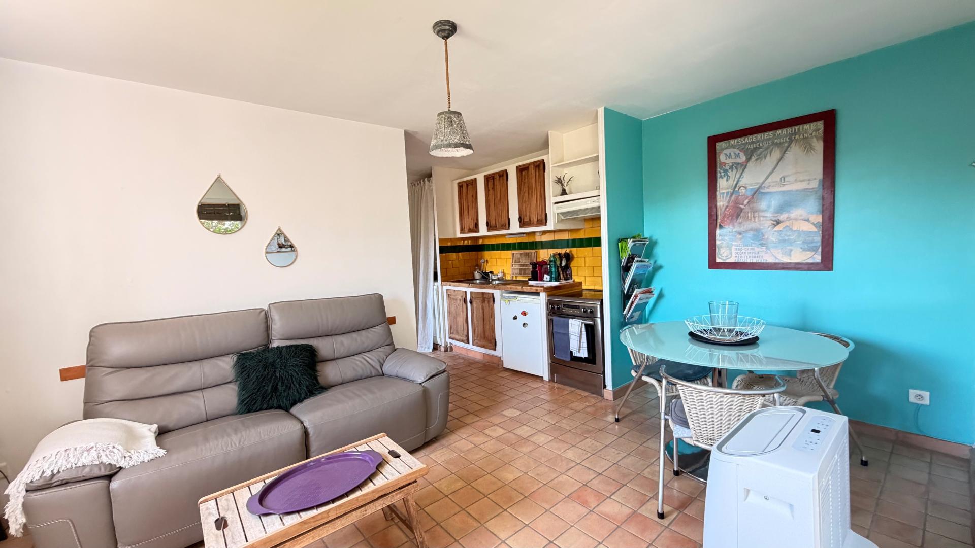 Photo 6 of the listing.