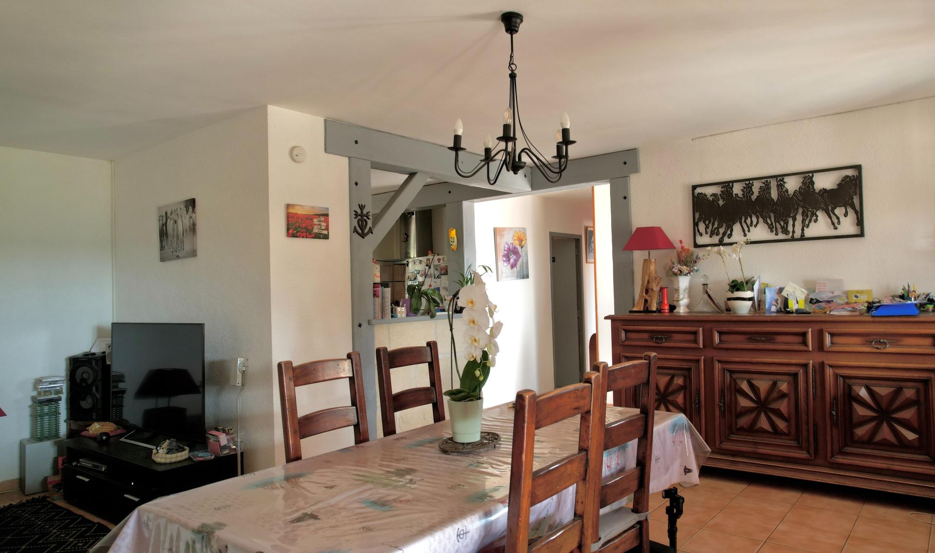 Photo 8 of the listing.