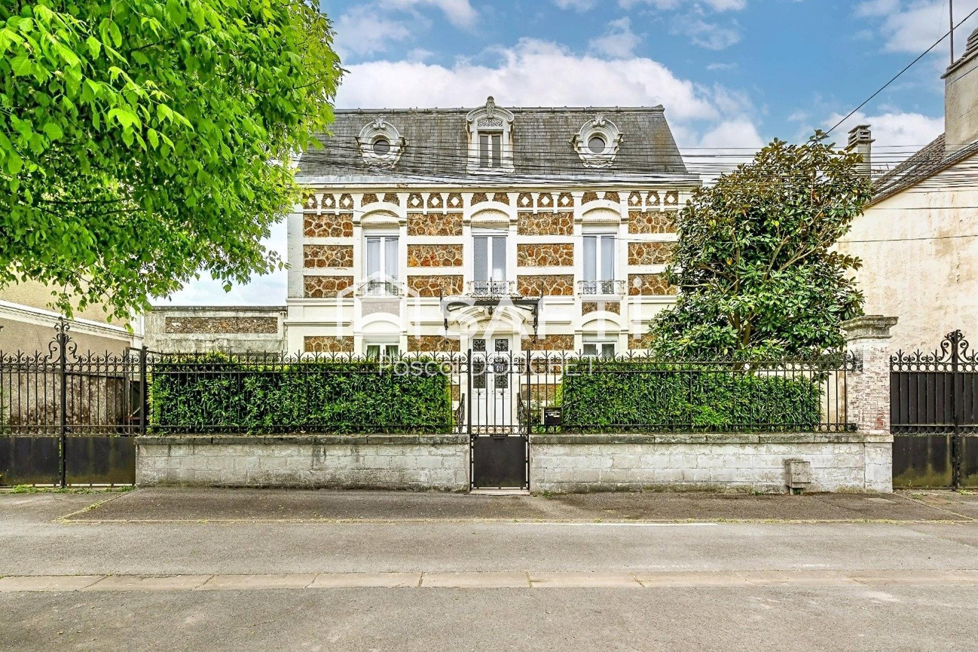 Maison 11 pièces 280 m² · à Chateau-Thierry · 280 m² · 499 000 €