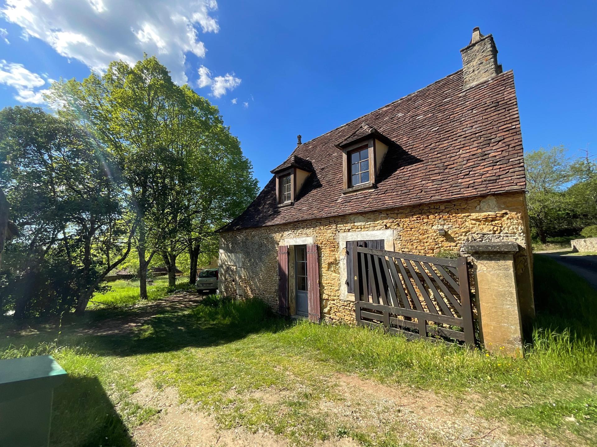 Photo 6 of the listing.