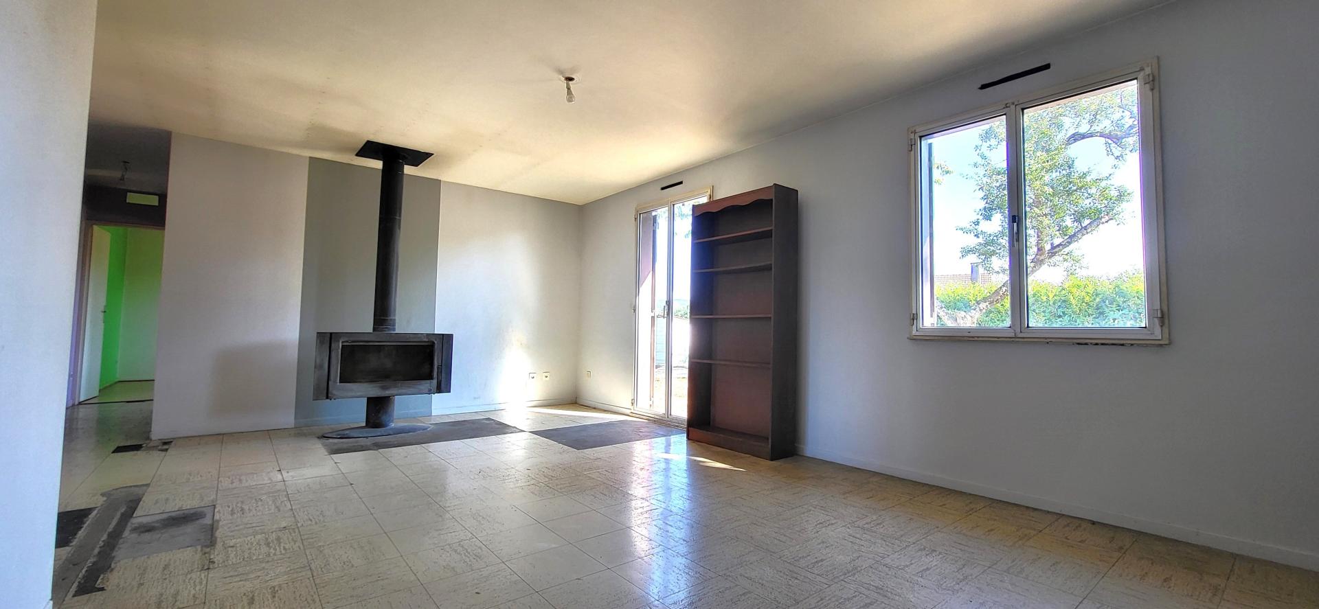 Photo SAFTI — Maison 4 pièces, 90 m² à Goux Les Dambelin 4