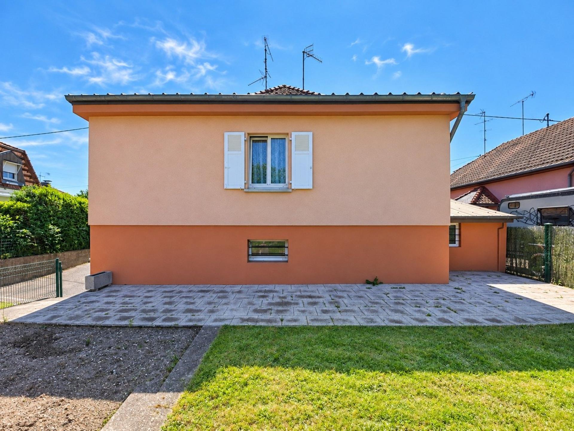Photo SAFTI — Maison 8 pièces, 130 m² à Bollwiller 2
