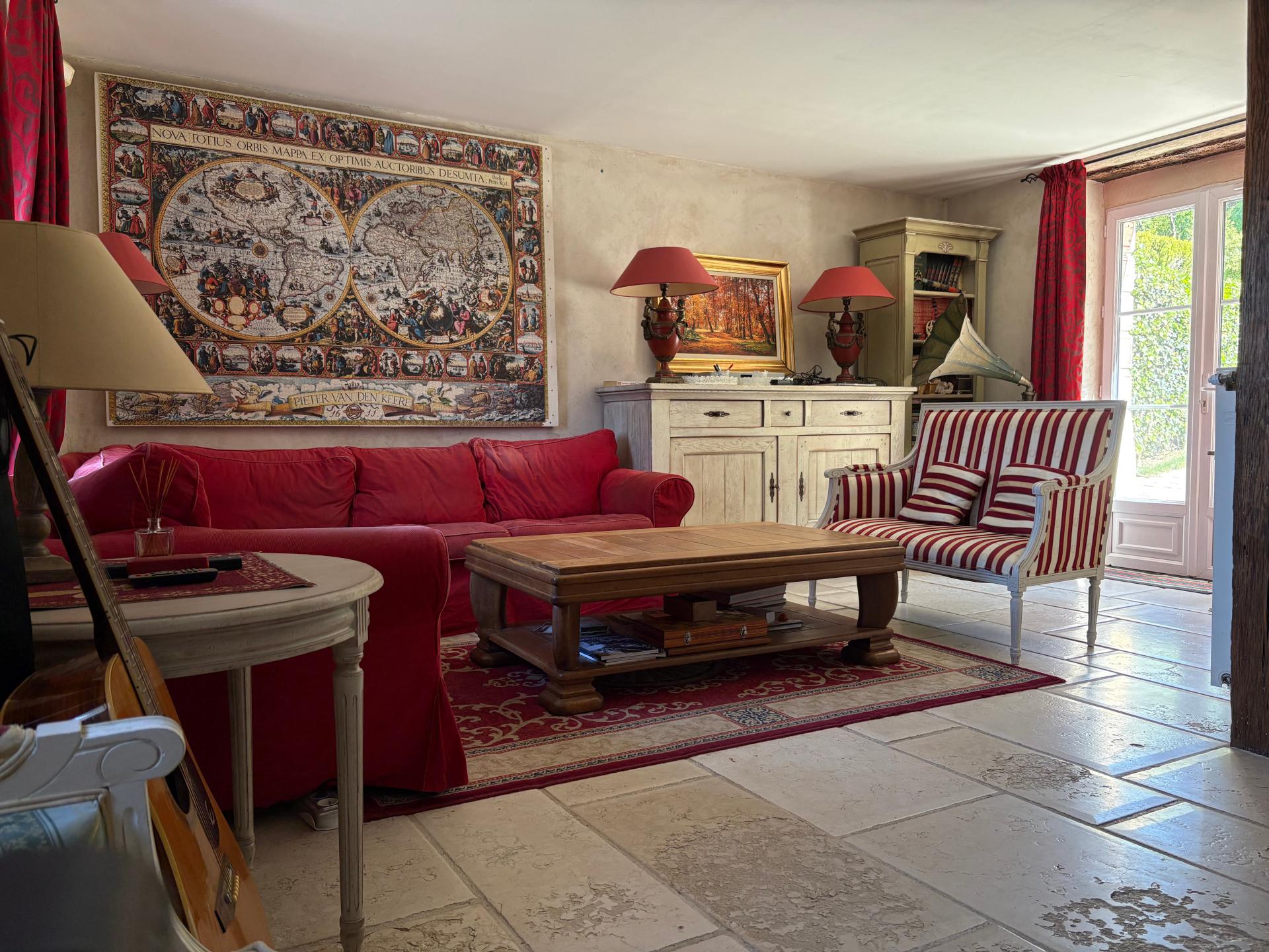 Photo 8 of the listing.