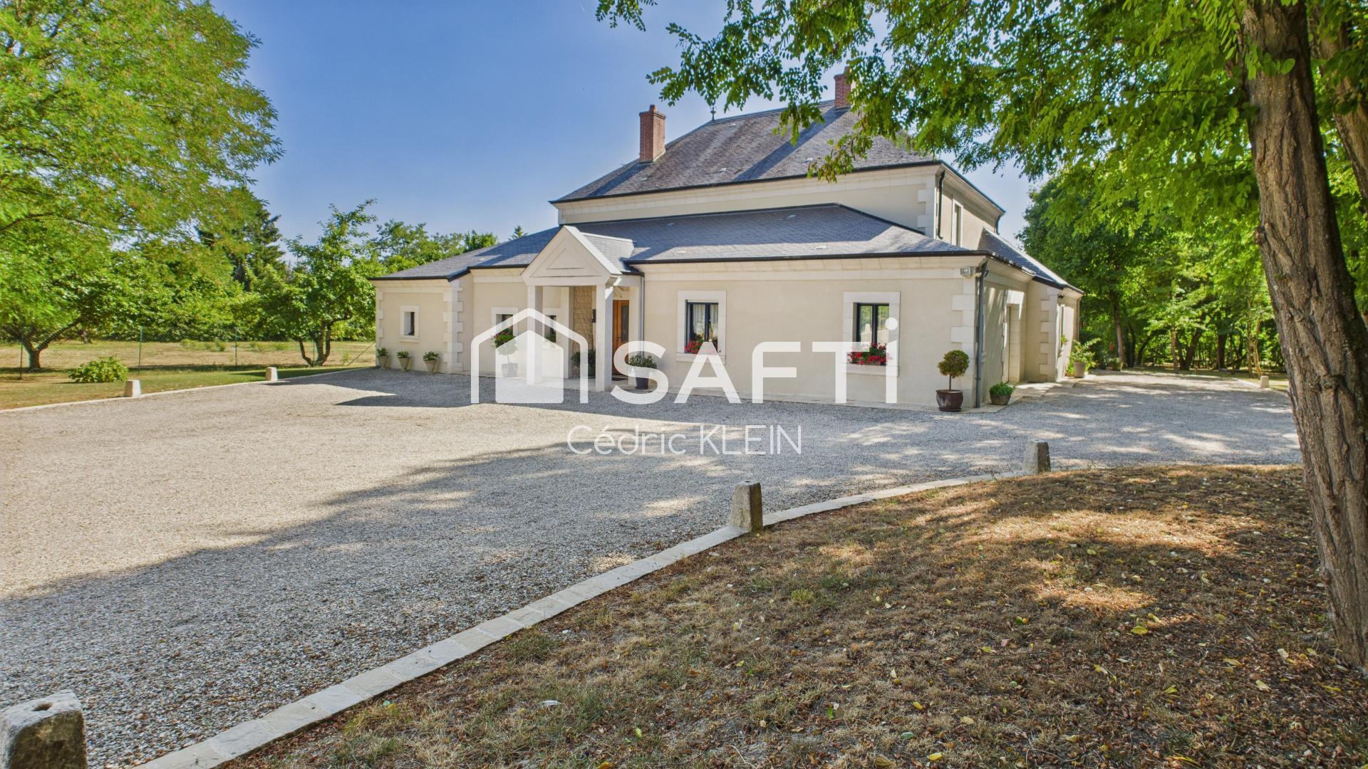 Maison 8 pièces 280 m² · à Buzancais · 280 m² · 560 000 €