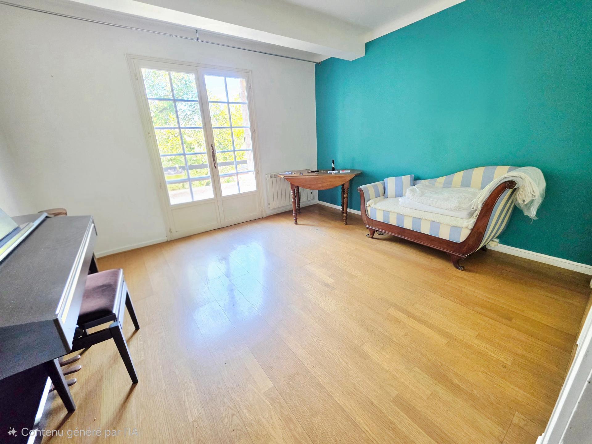 Photo 11 of the listing.