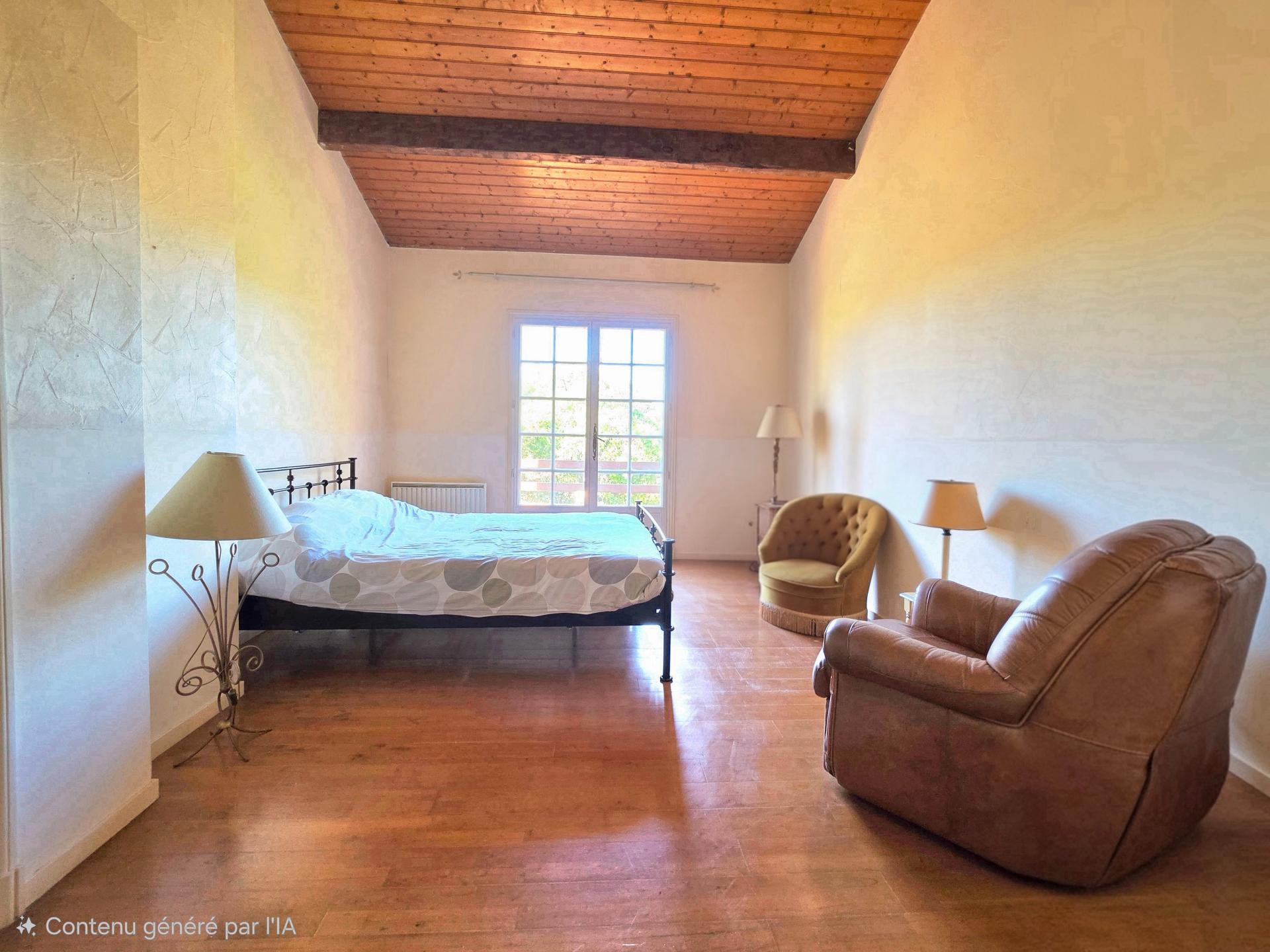 Photo 7 of the listing.