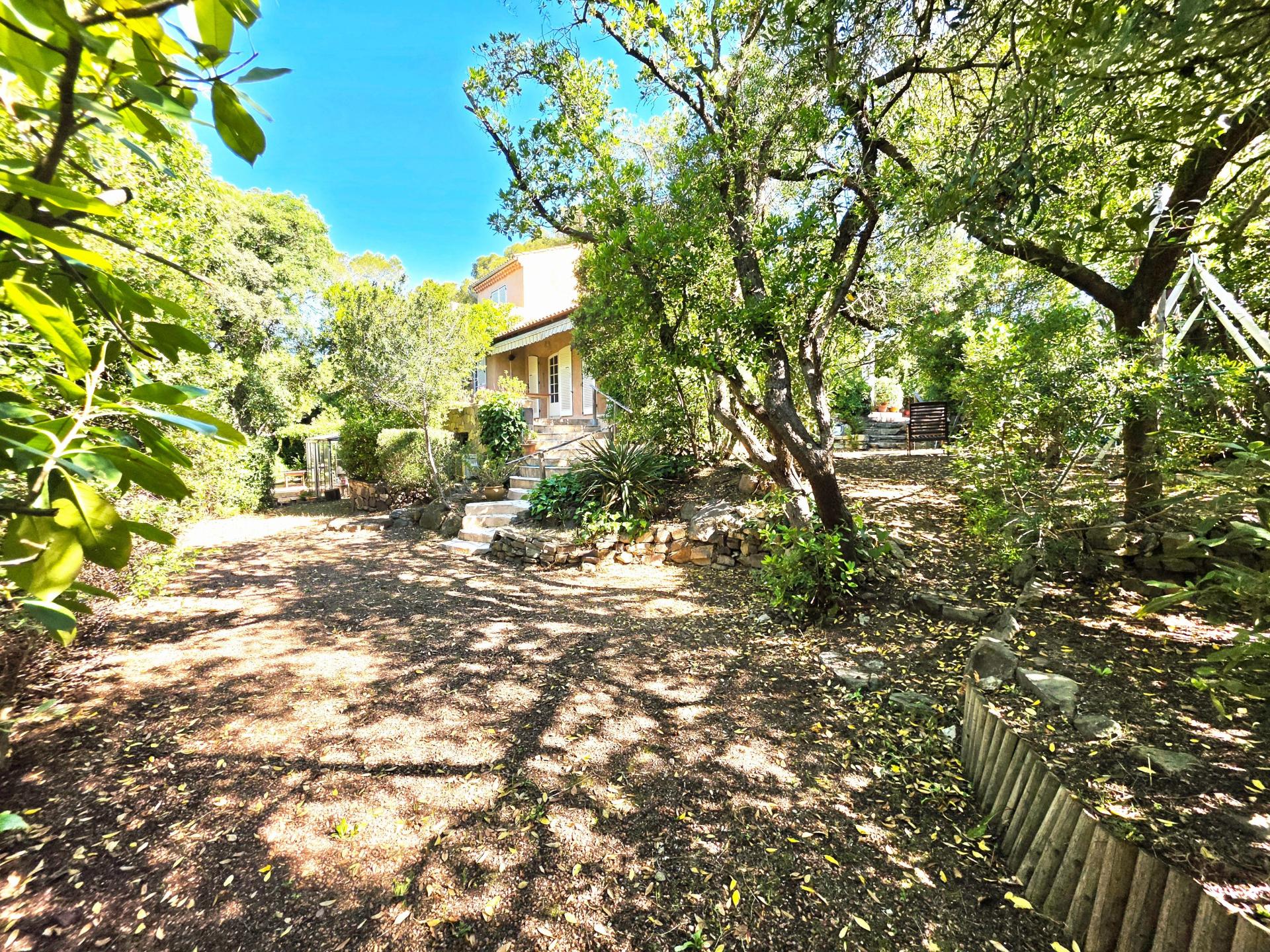 Photo 16 of the listing.