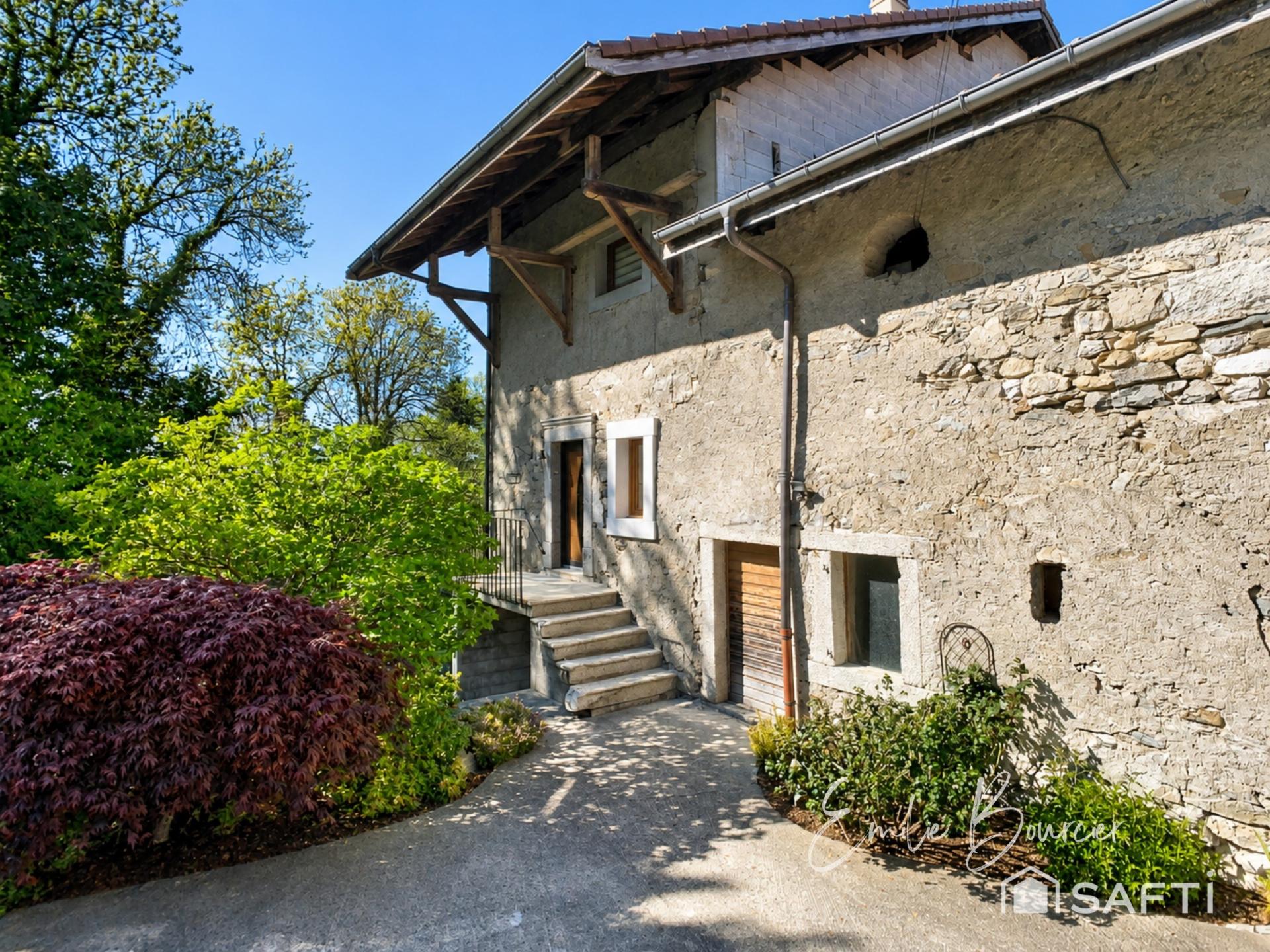 Photo 5 of the listing.
