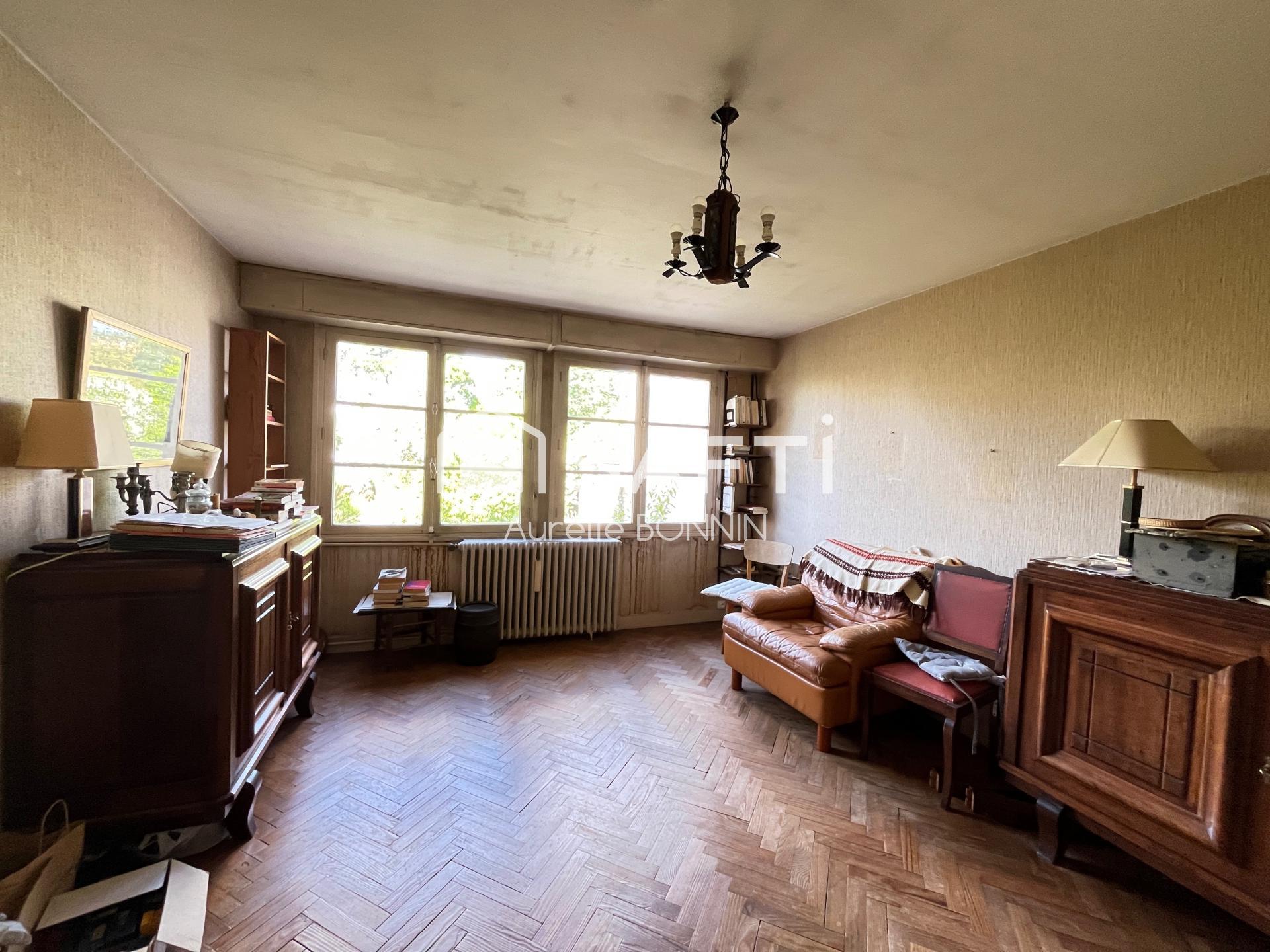 Talence à 14min du tram maison 3 chambres à rénover avec garage et jardin