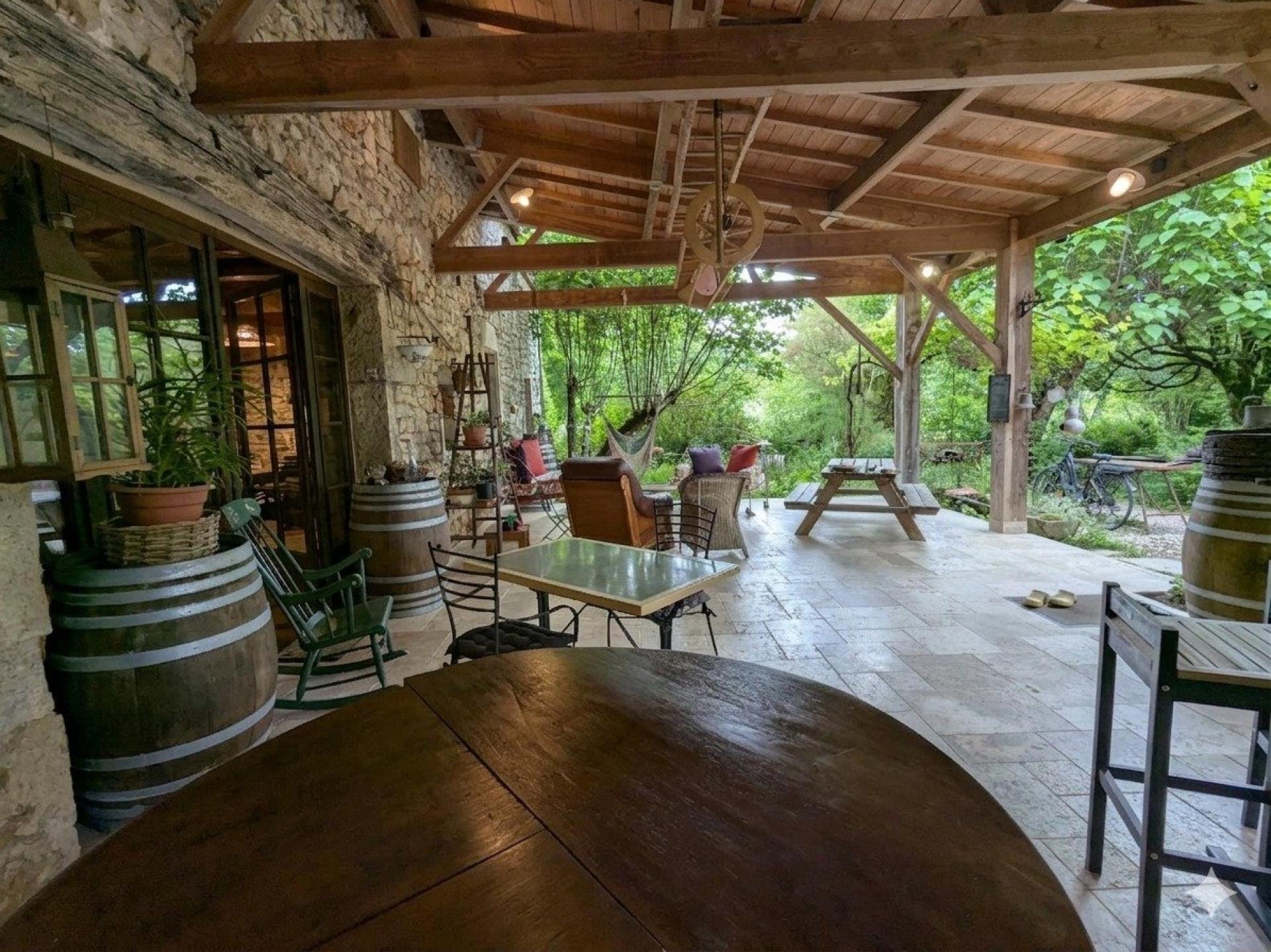 Photo 12 of the listing.