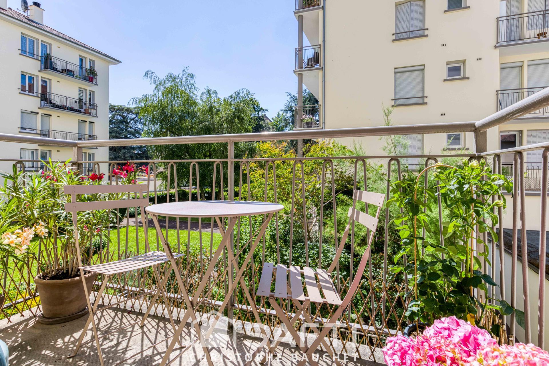 Appartement 5 pièces 95 m² · à Bourg-en-Bresse · 95 m² · 220 000 €