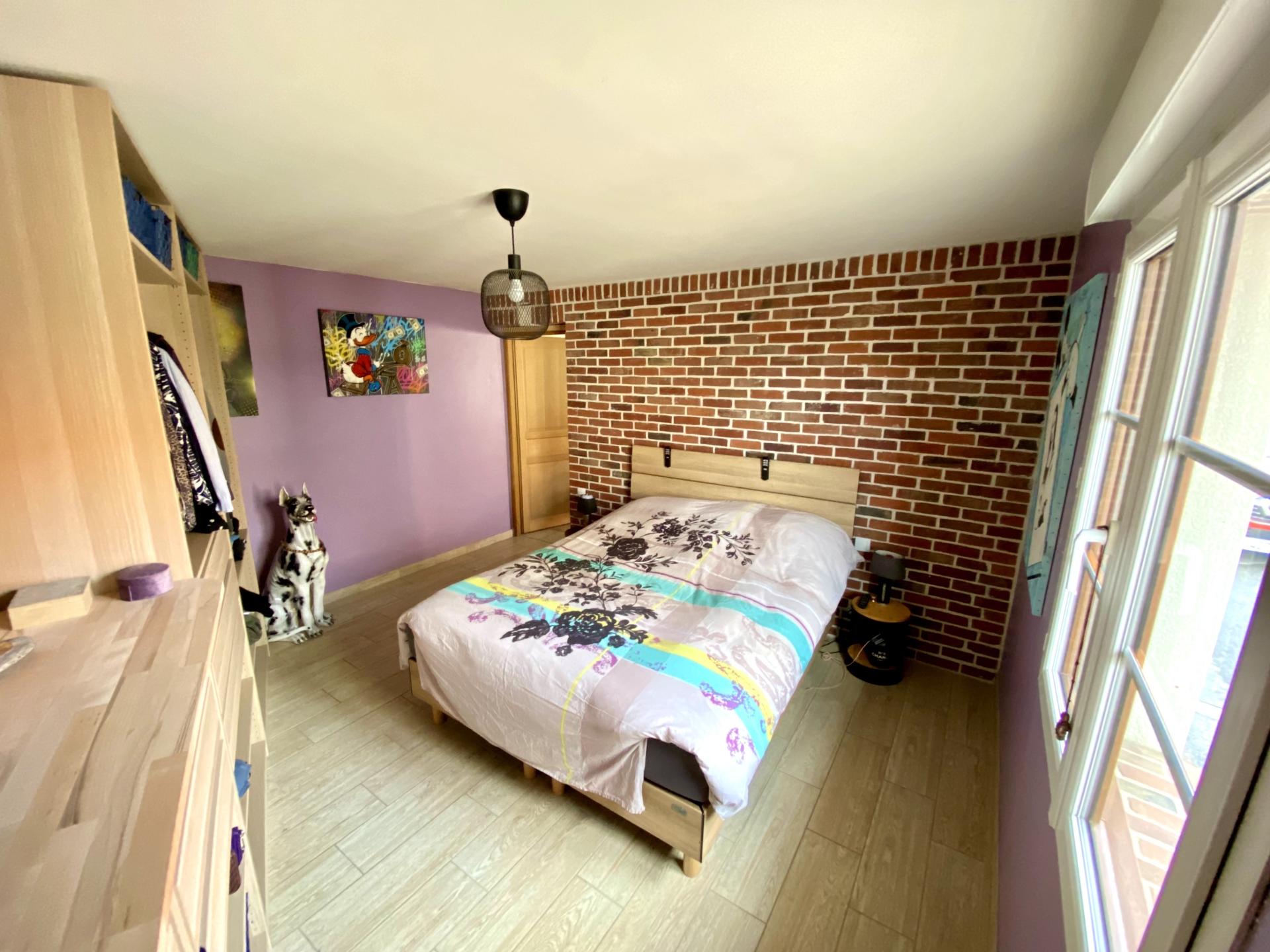 Photo 3 of the listing.