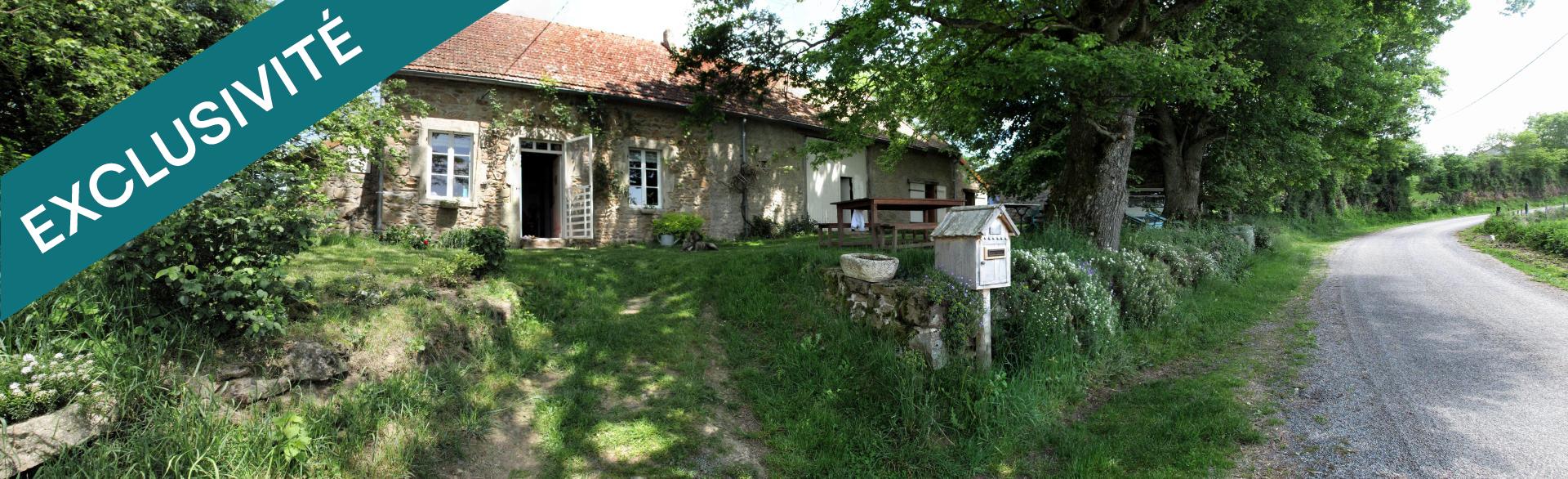 Magnifique propriété composée d'une maison principale, d'un gite et d'une piscine couverte