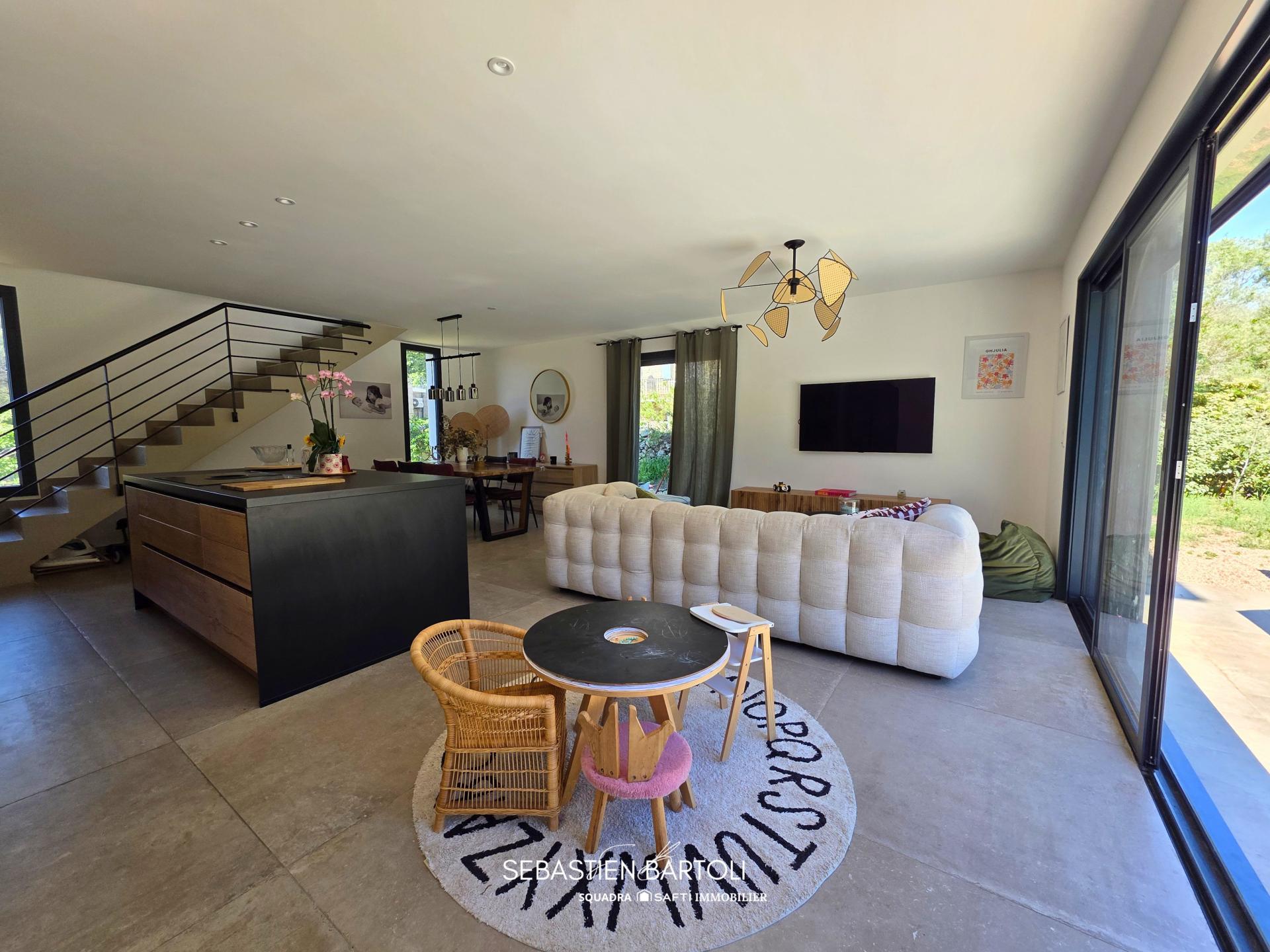 Photo 9 of the listing.