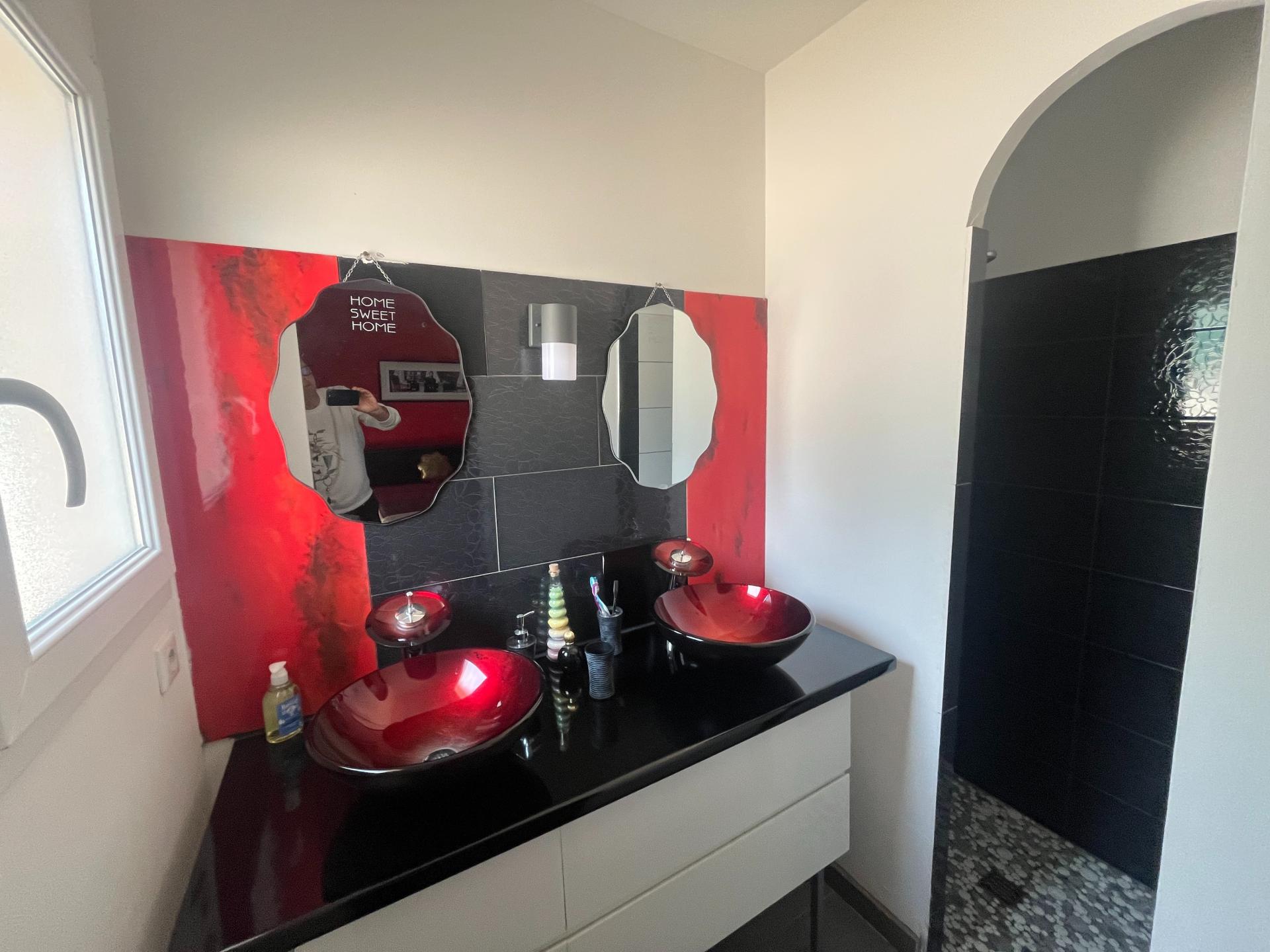 Photo 8 of the listing.
