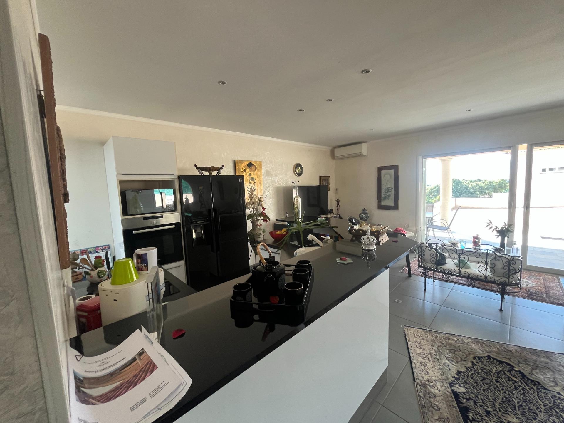 Photo 3 of the listing.