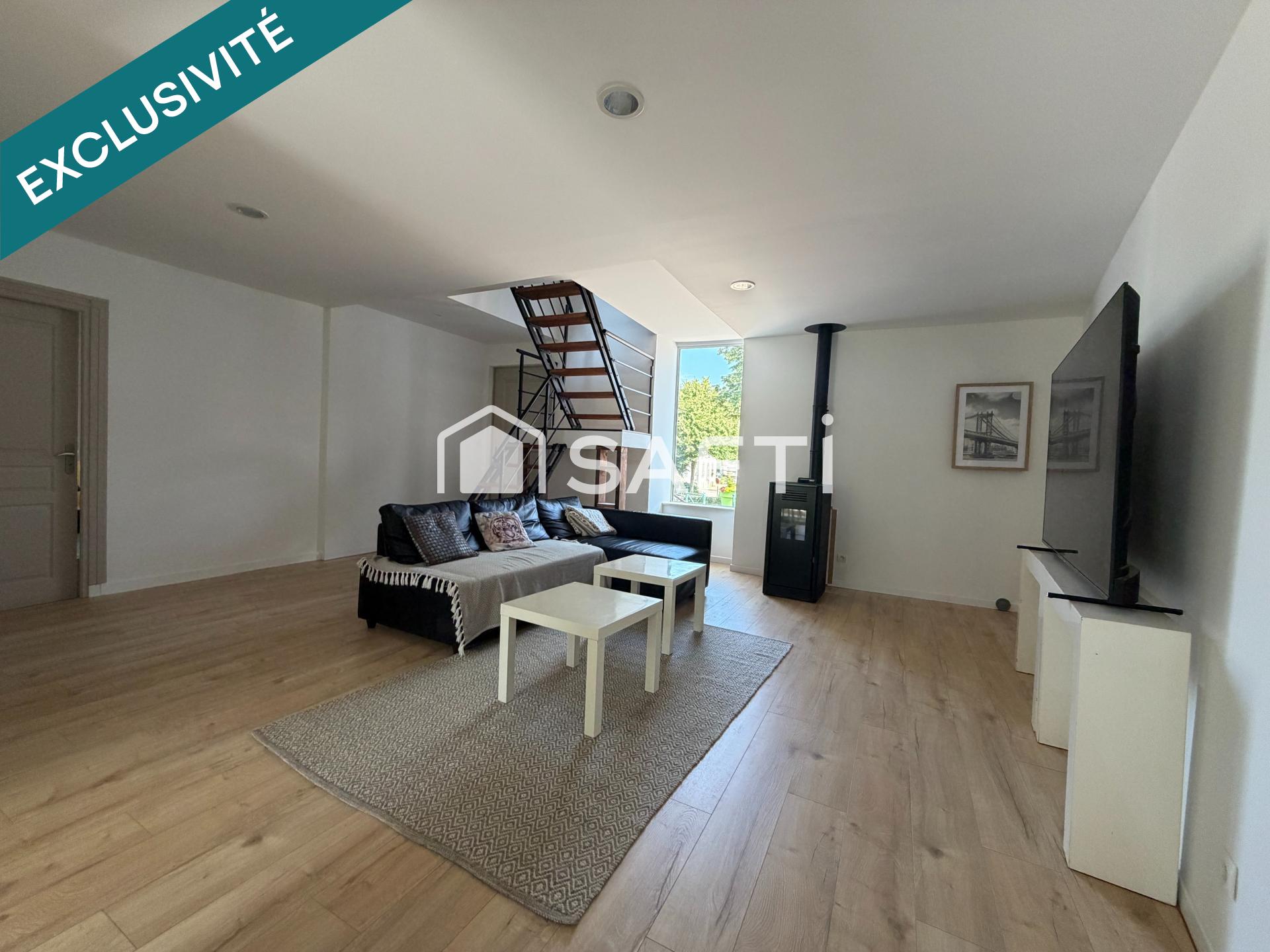 MAISON FAMILLIALE DE 120 M2, 4 CHAMBRES, EN CENTRE BOURG A SAINT ALLOUESTRE