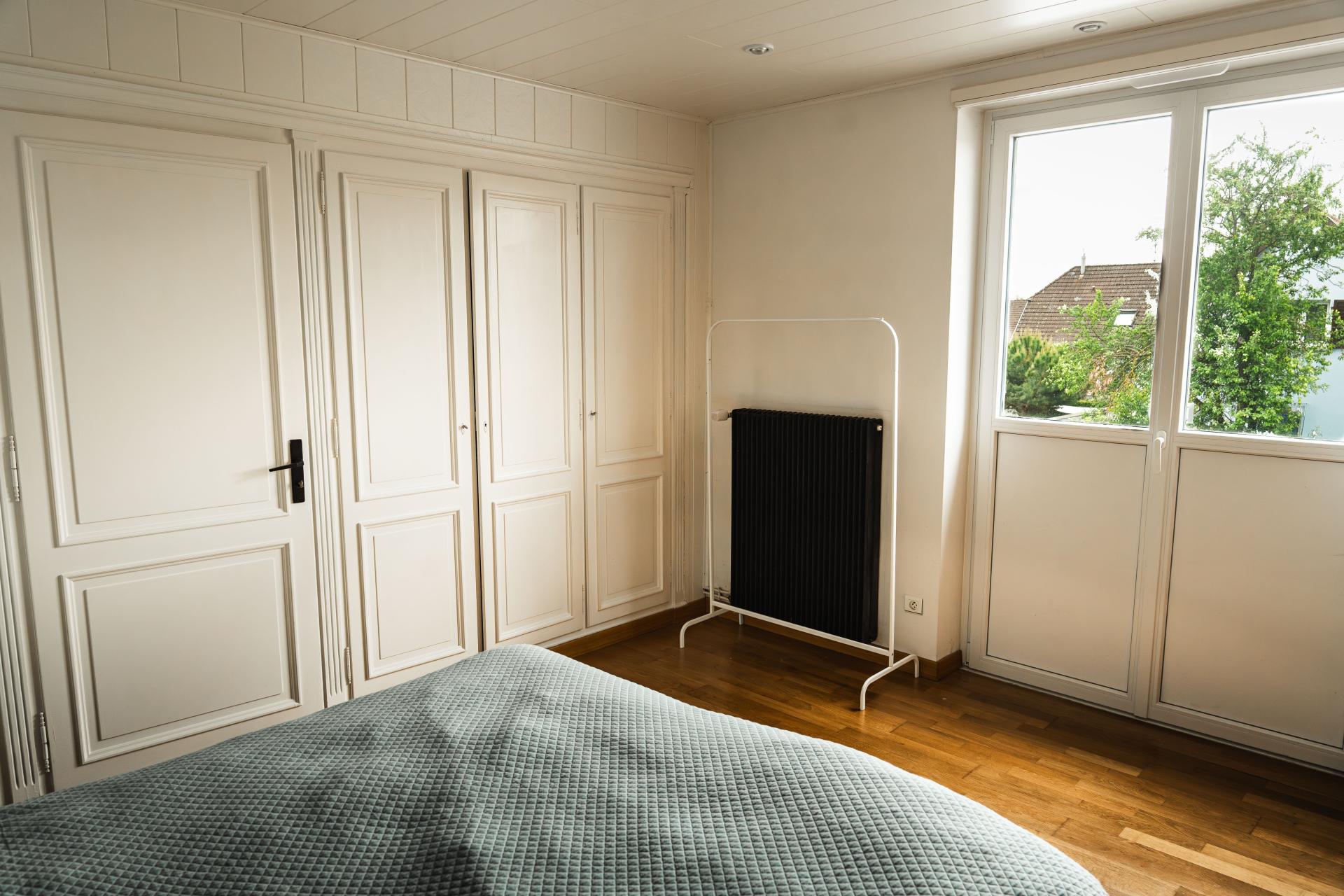 Photo 9 of the listing.