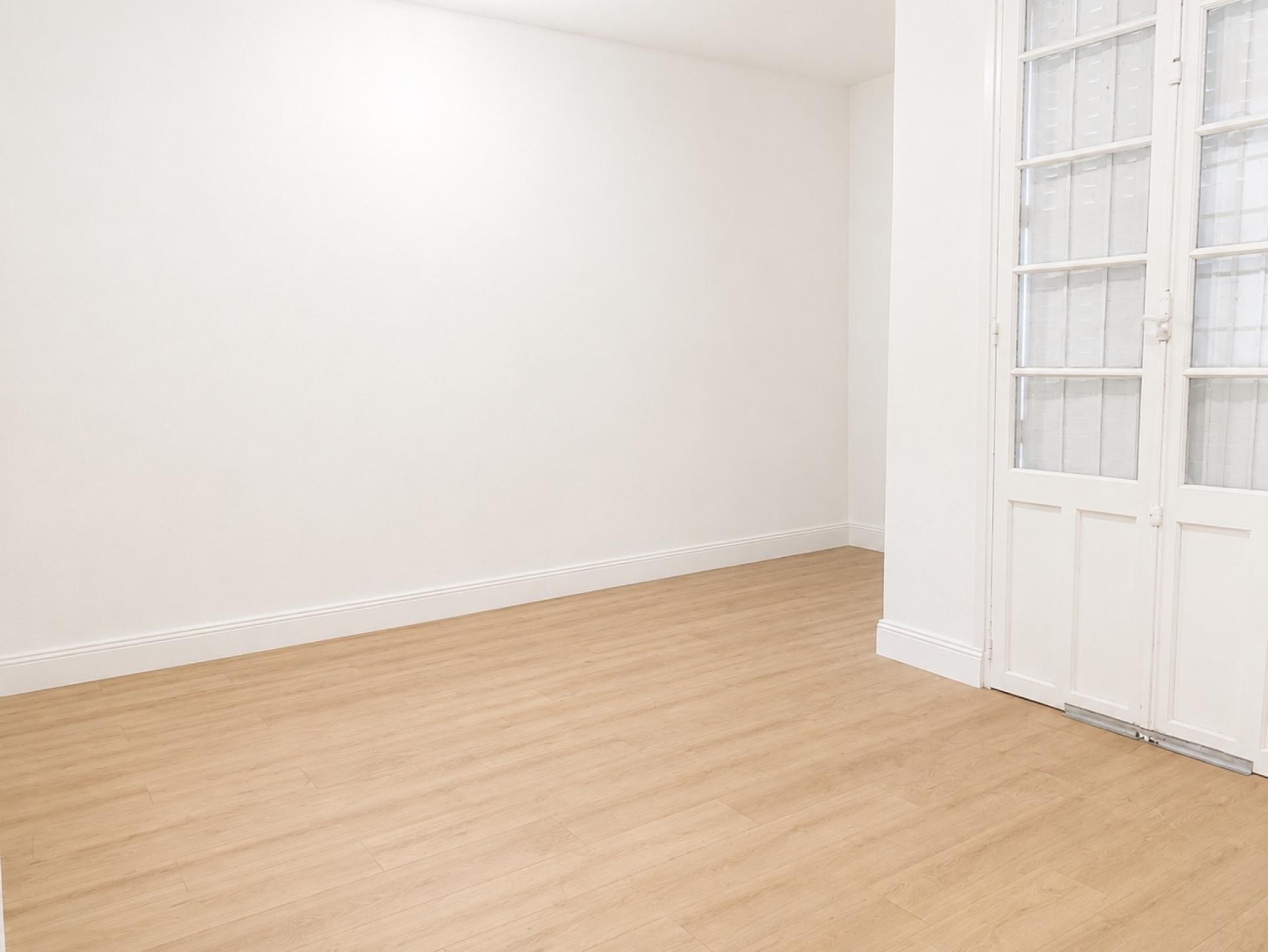 Photo 3 of the listing.