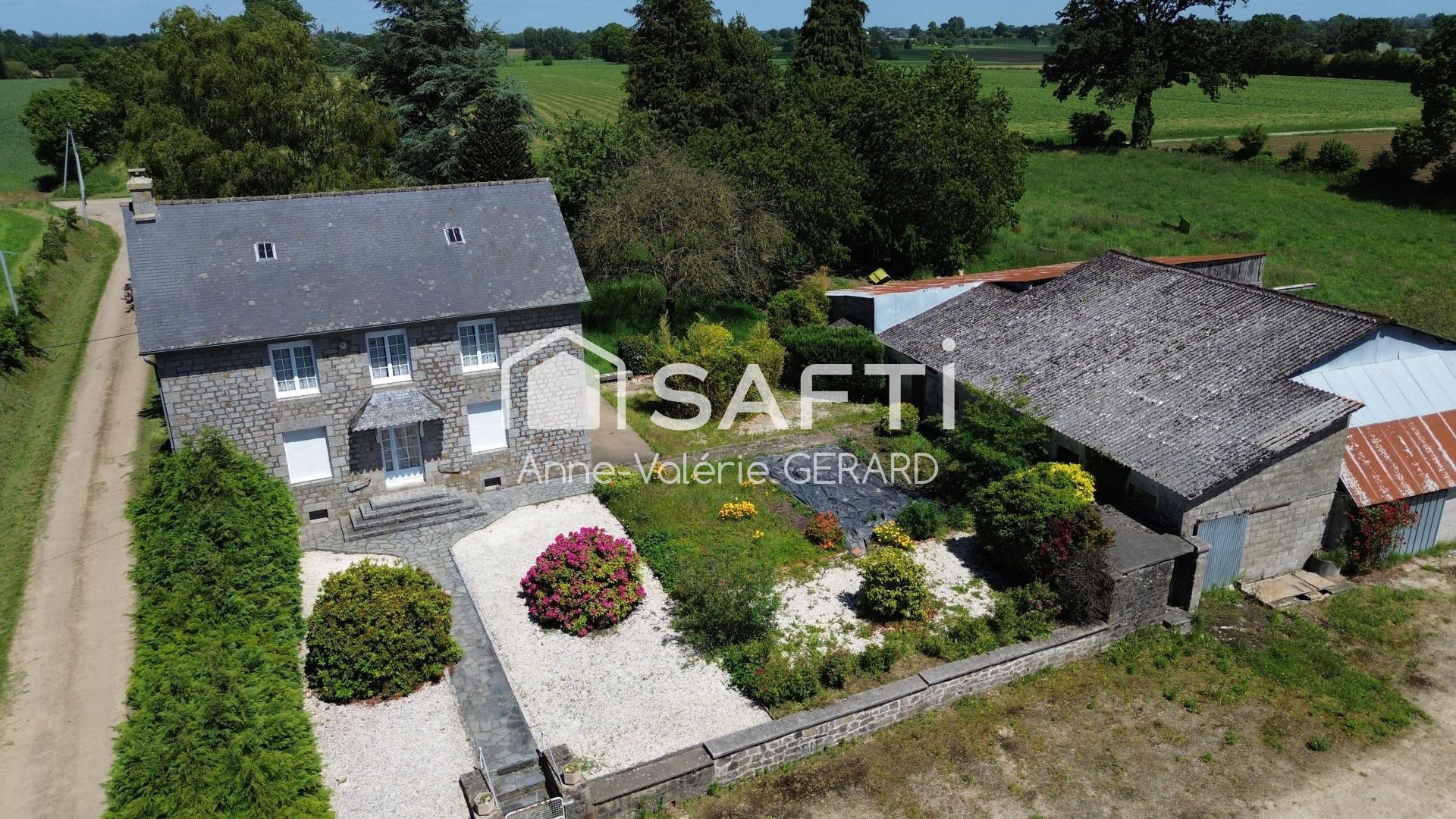 Maison à rénover+dépendances+terrain (8000m²)