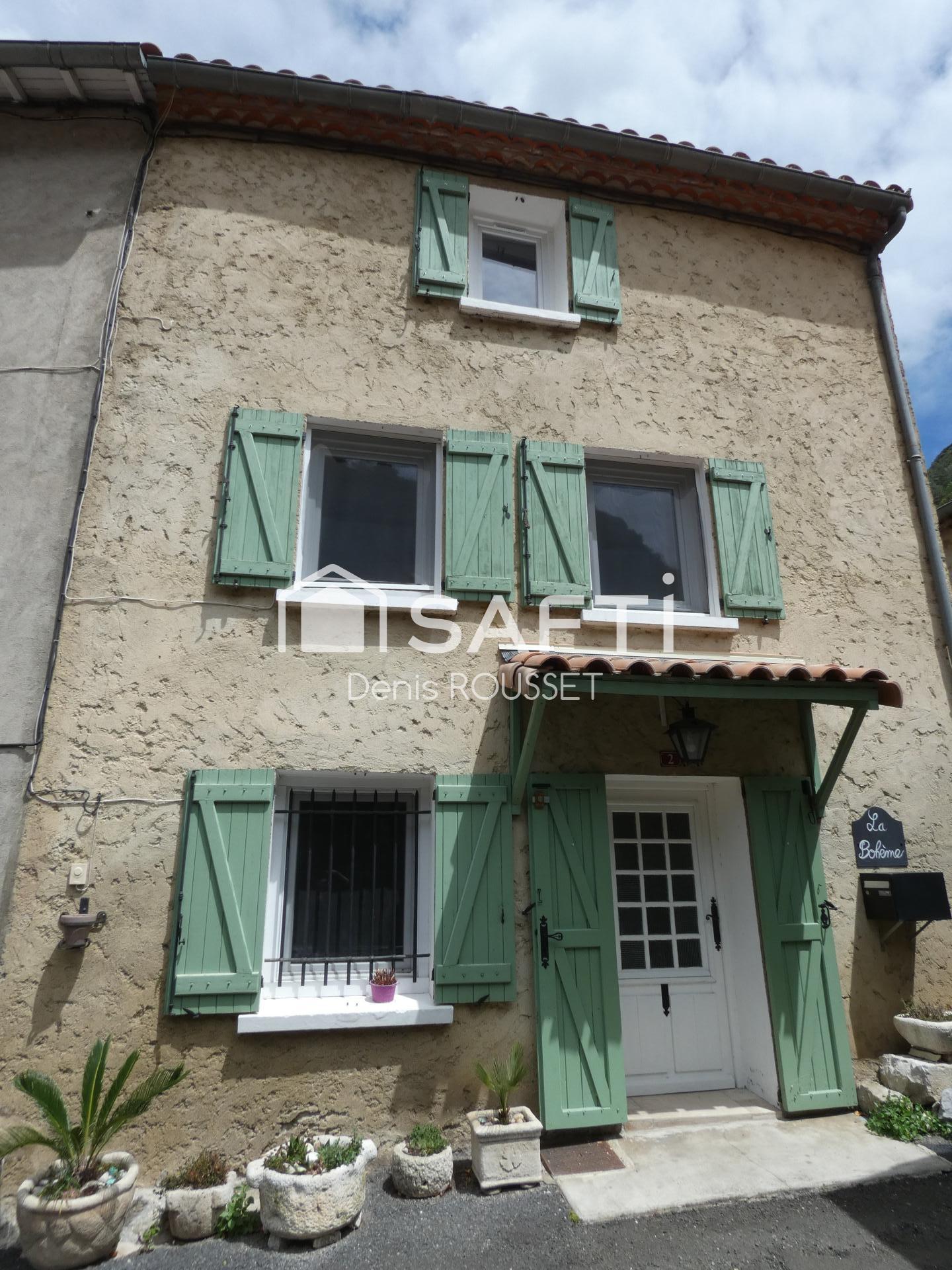 Charmante maison de village T4 de 100m² entièrement rénovée