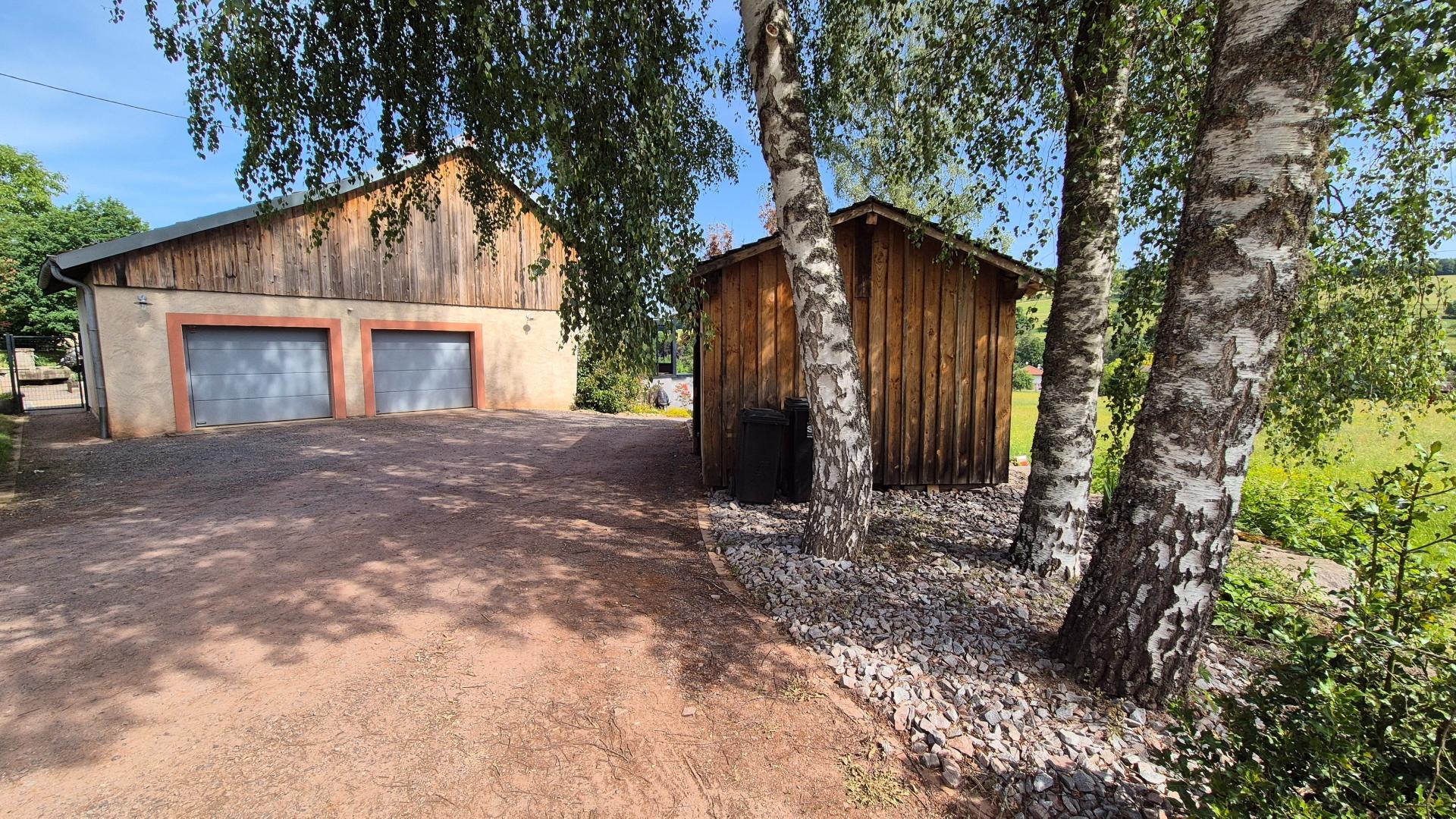 Photo 4 of the listing.