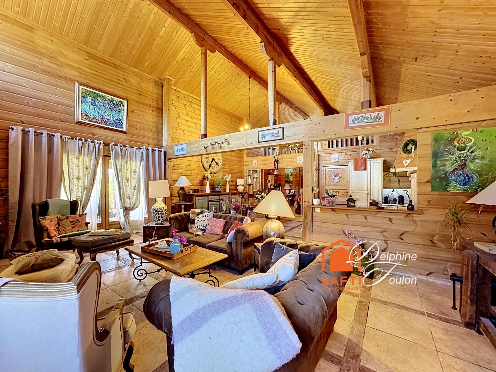 Photo 6 of the listing.