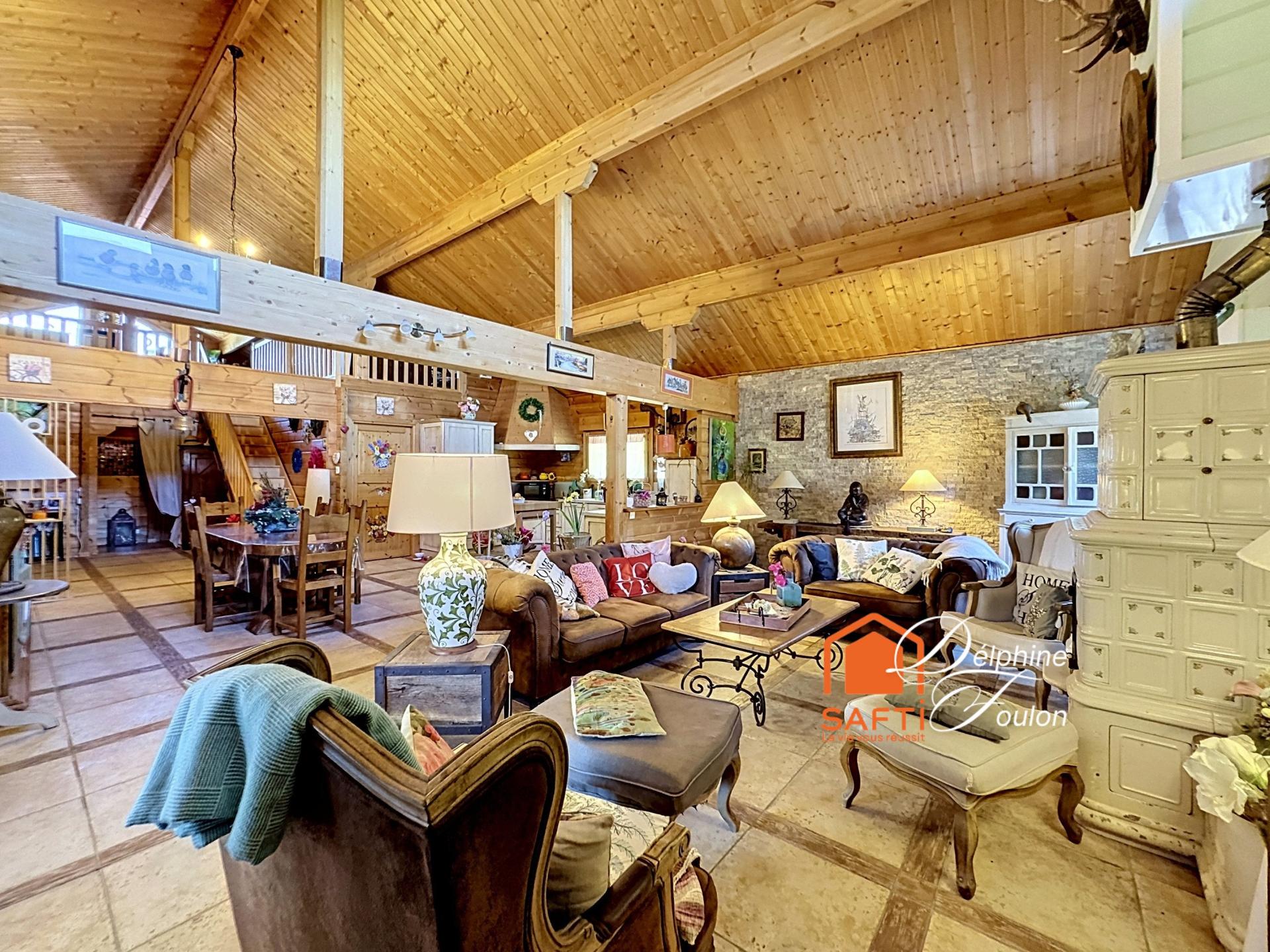 Photo 7 of the listing.