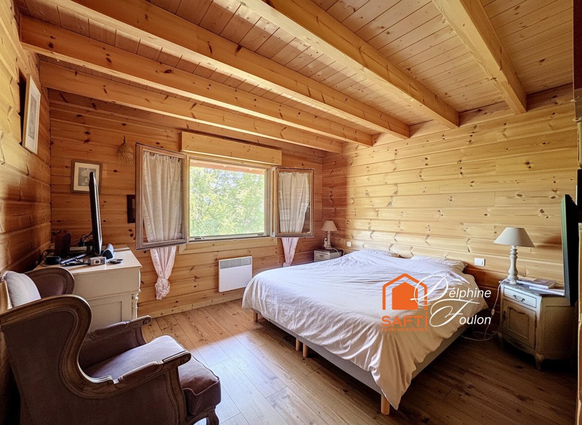 Photo 9 of the listing.