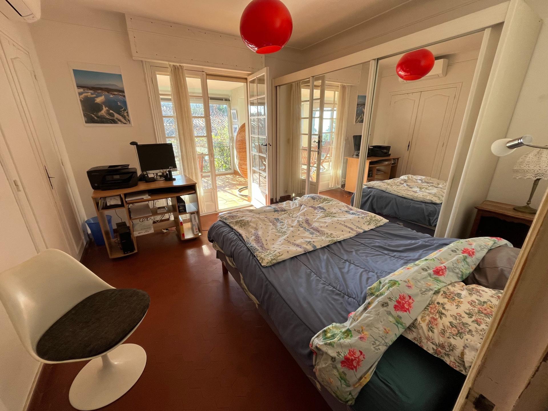 Photo 9 of the listing.