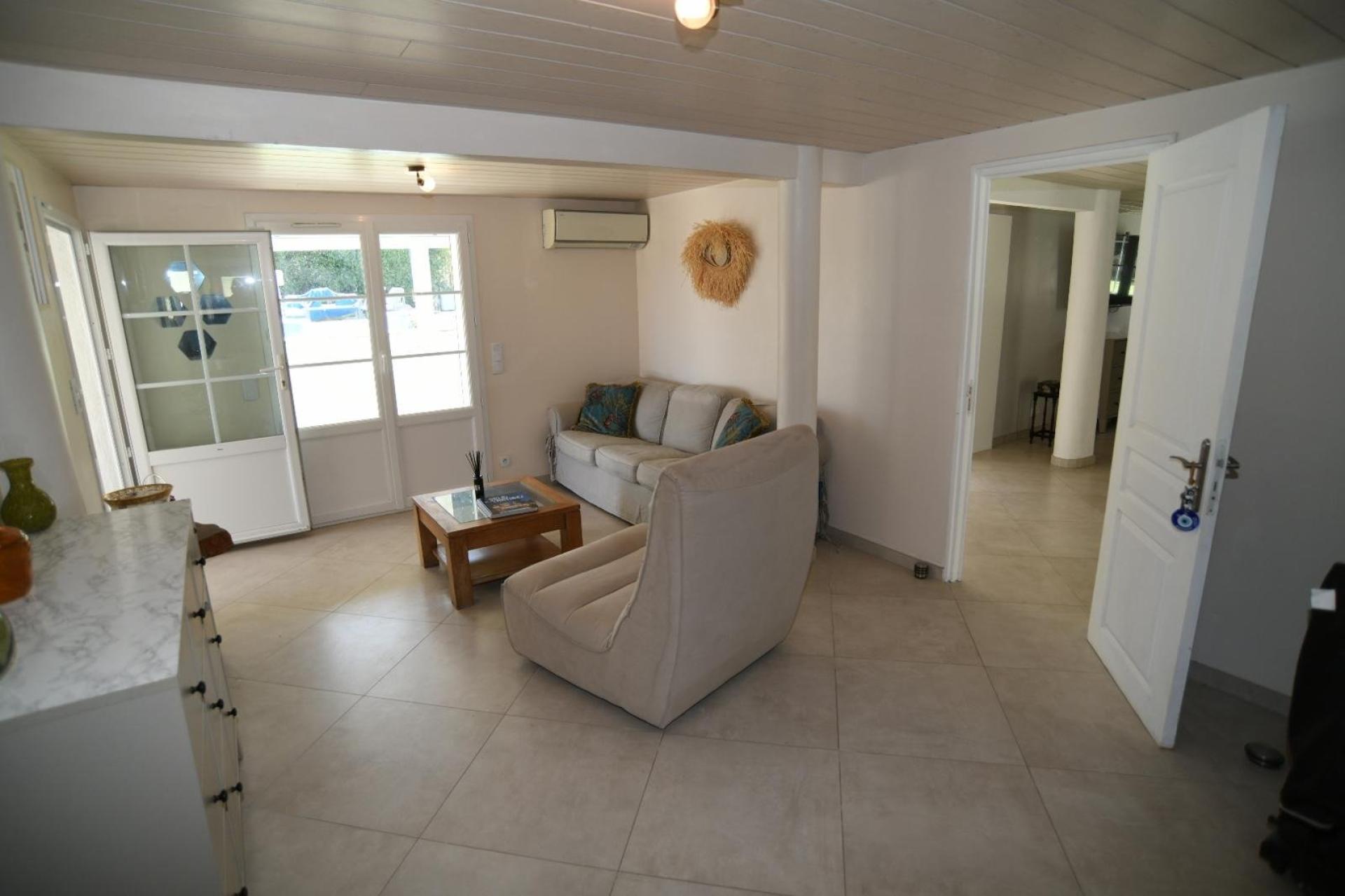 Photo 10 of the listing.