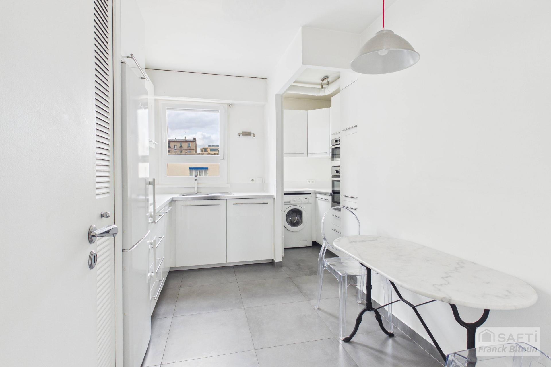 Photo 9 of the listing.