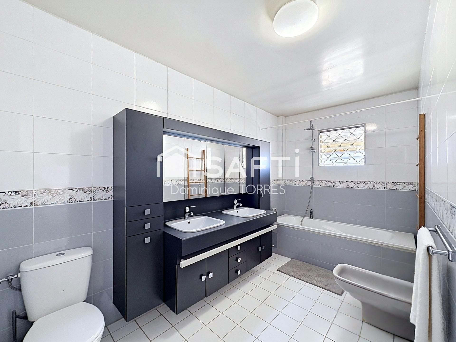 Photo SAFTI — Appartement 4 pièces, 110 m² à Fort De France 5