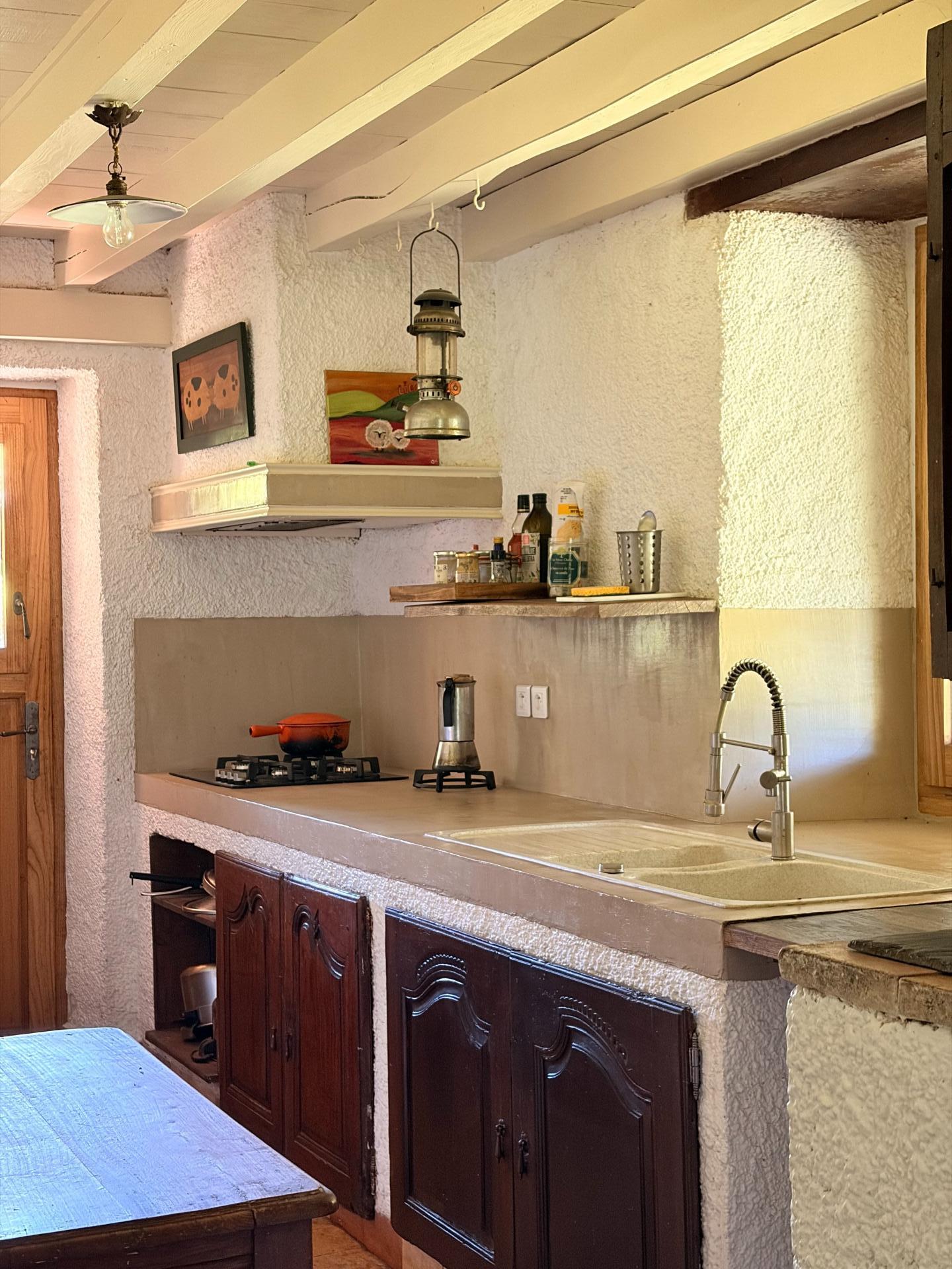 Photo 8 of the listing.