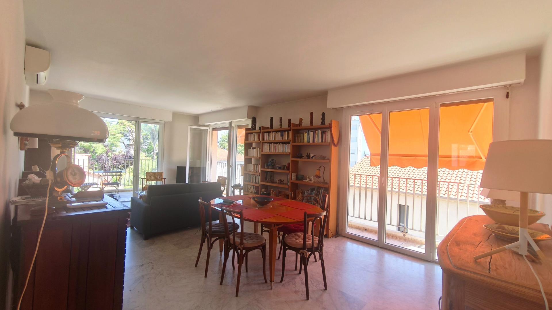 Photo 3 of the listing.