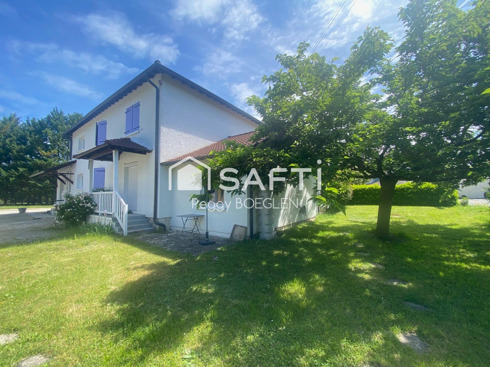SUPERBE BATISSE de 260 m 2 + logement T2 pour projet locatif