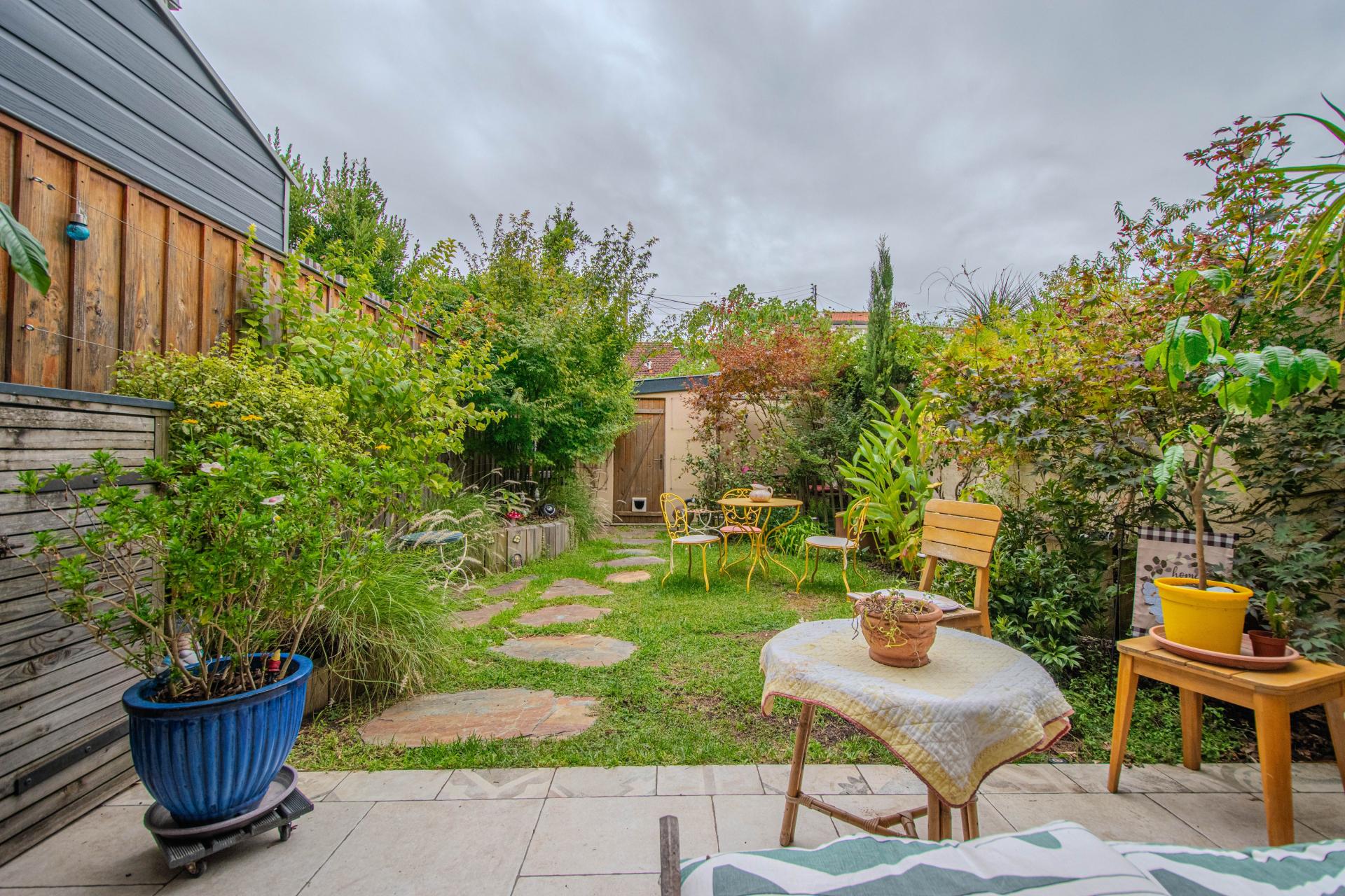 Photo 6 of the listing.