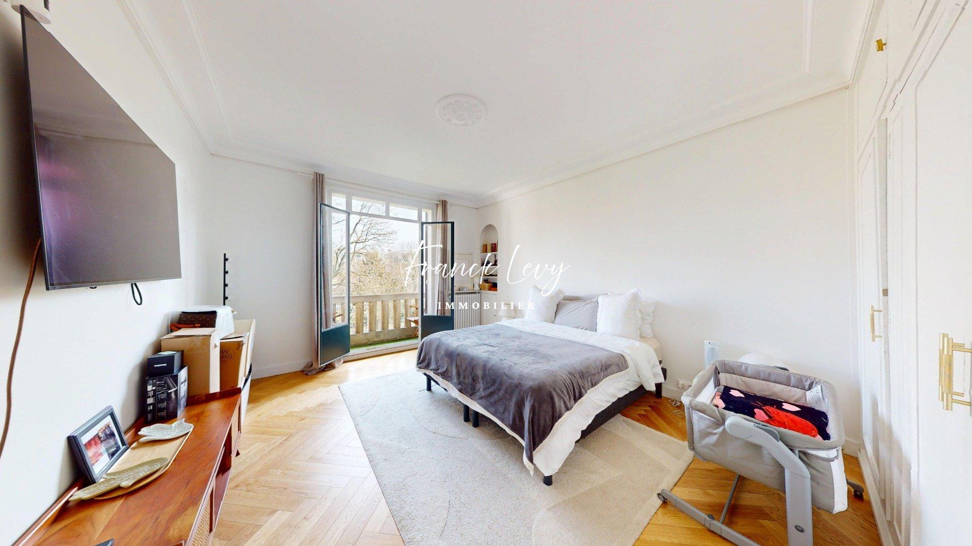 Photo 9 of the listing.