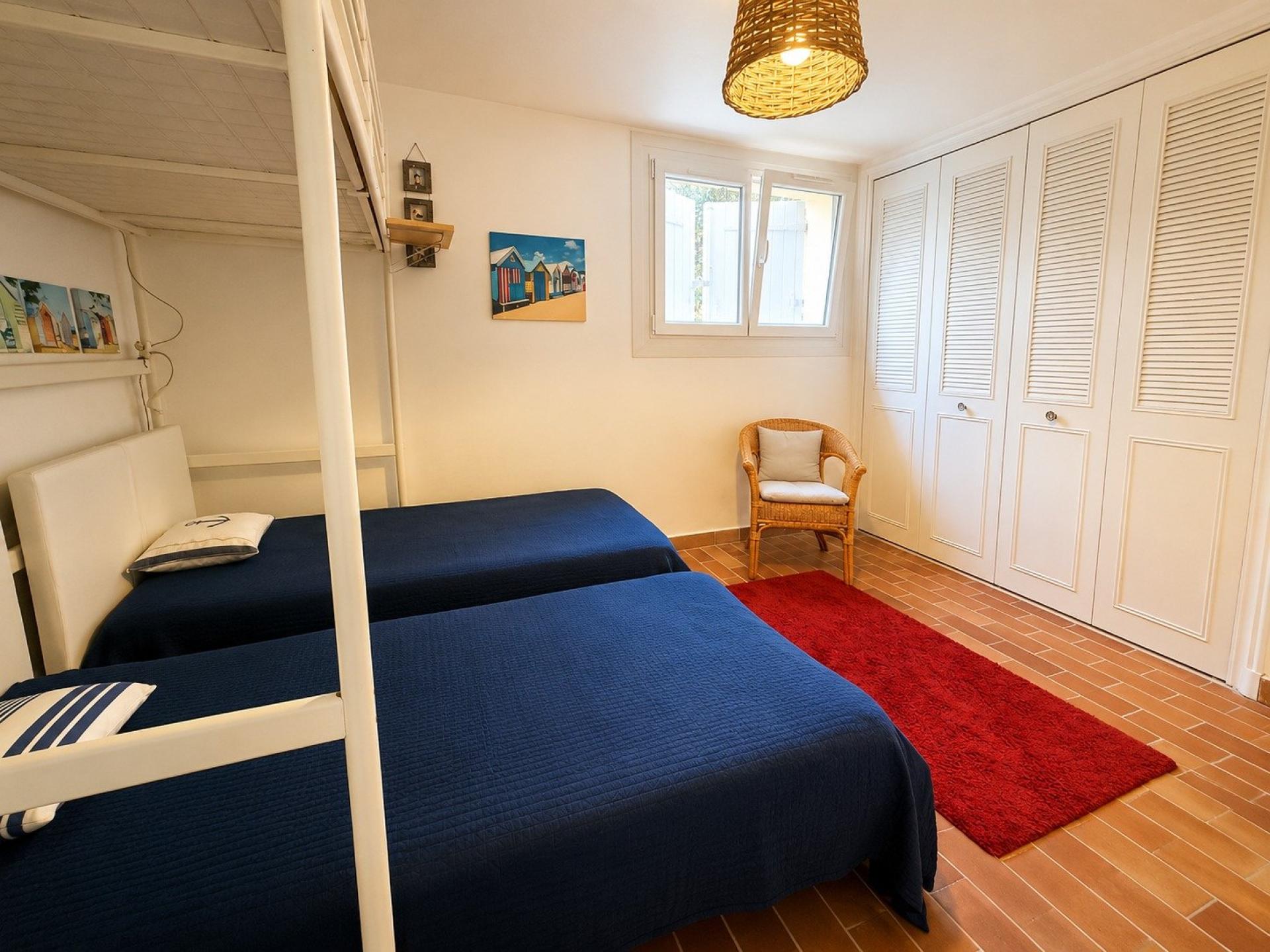 Photo 13 of the listing.