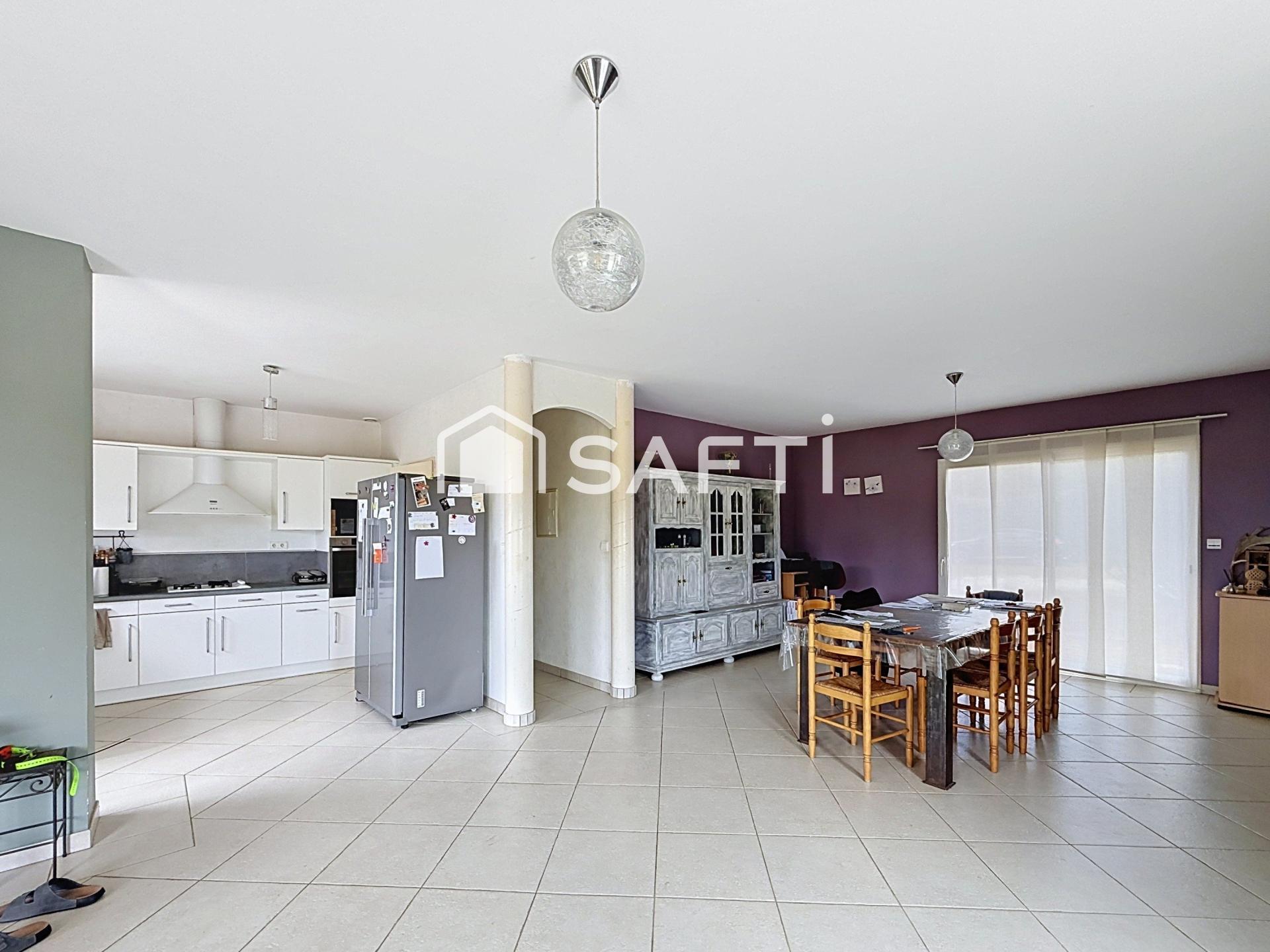 Photo SAFTI — Maison 7 pièces, 182 m² à Saint Aulaye Puymangou 4
