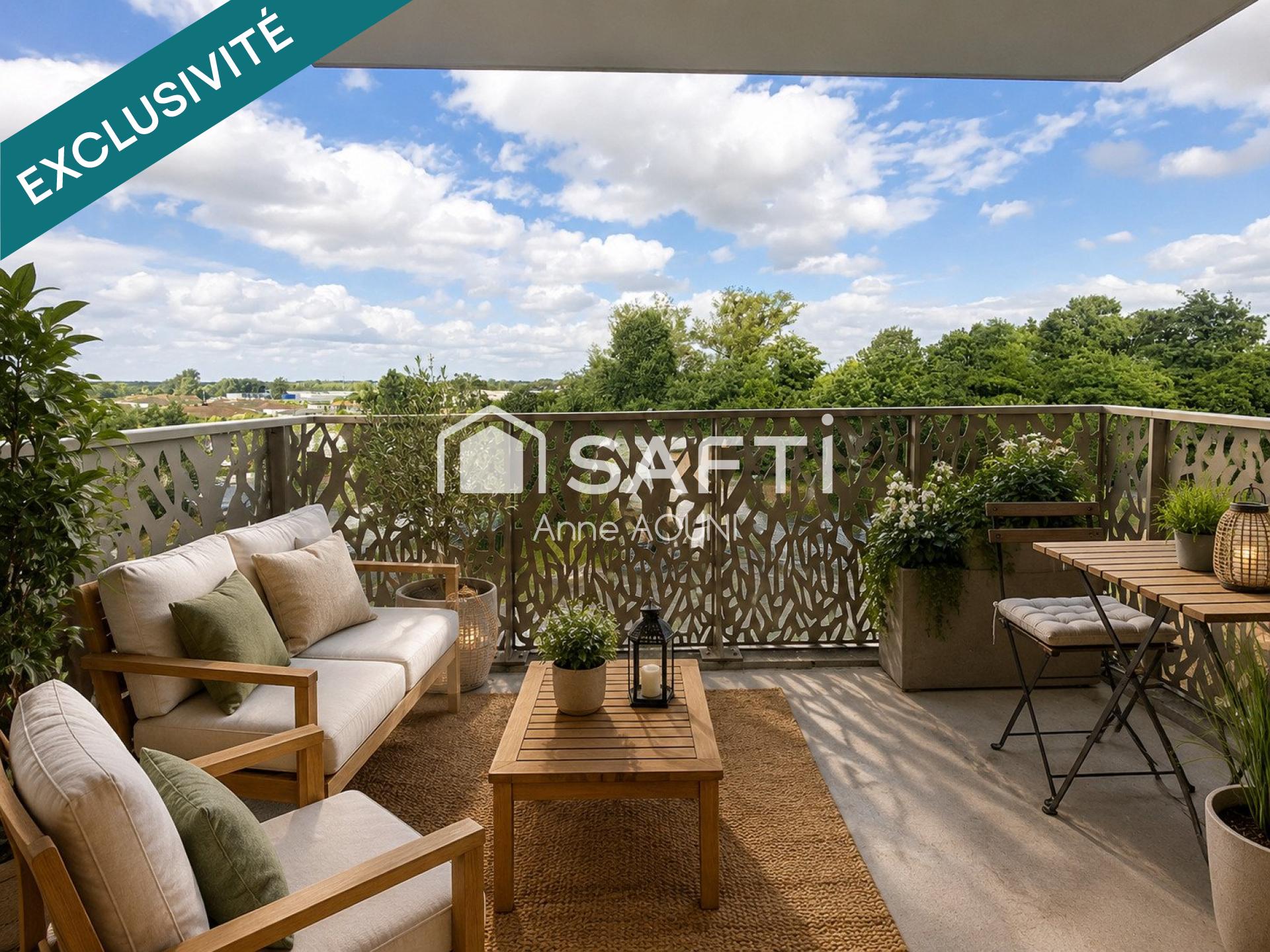 T2  lumineux  avec terrasse et parking privée