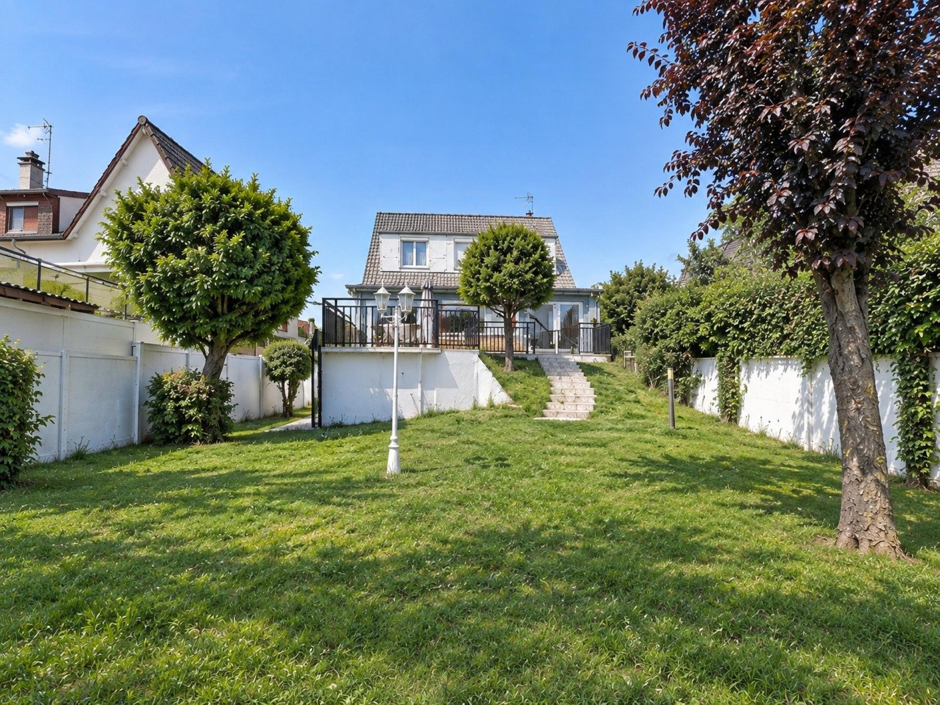 Photo SAFTI — Maison 7 pièces, 260 m² à Champigny Sur Marne 2