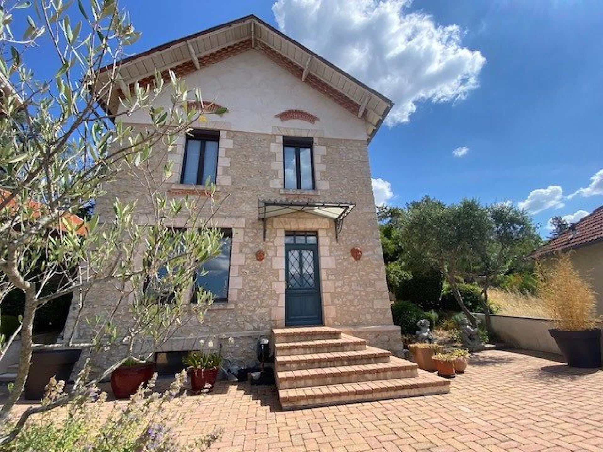 Maison 7 pièces 175 m² · à Villefranche-de-Rouergue · 175 m² · 326 400 €