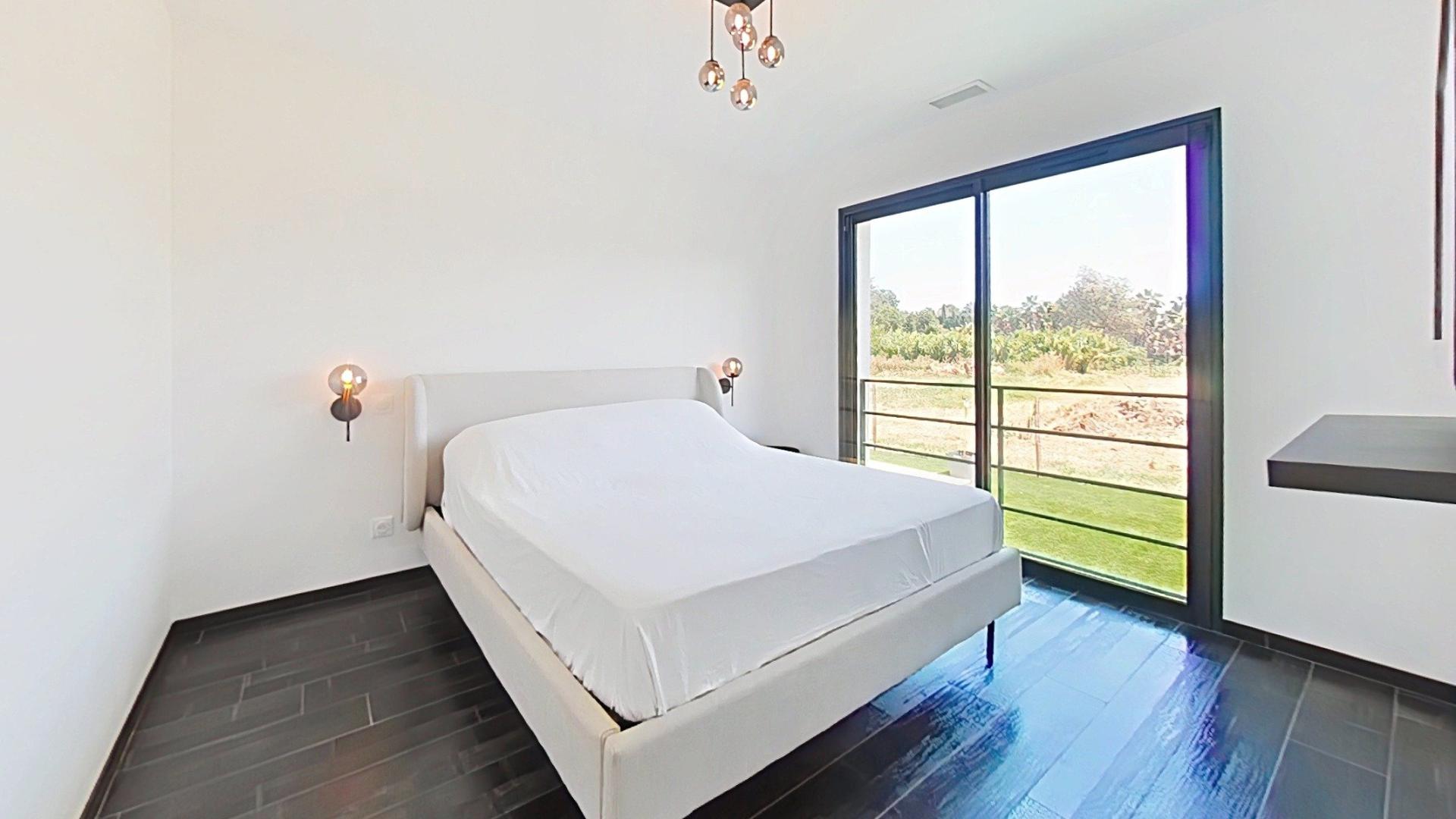 Photo 6 of the listing.