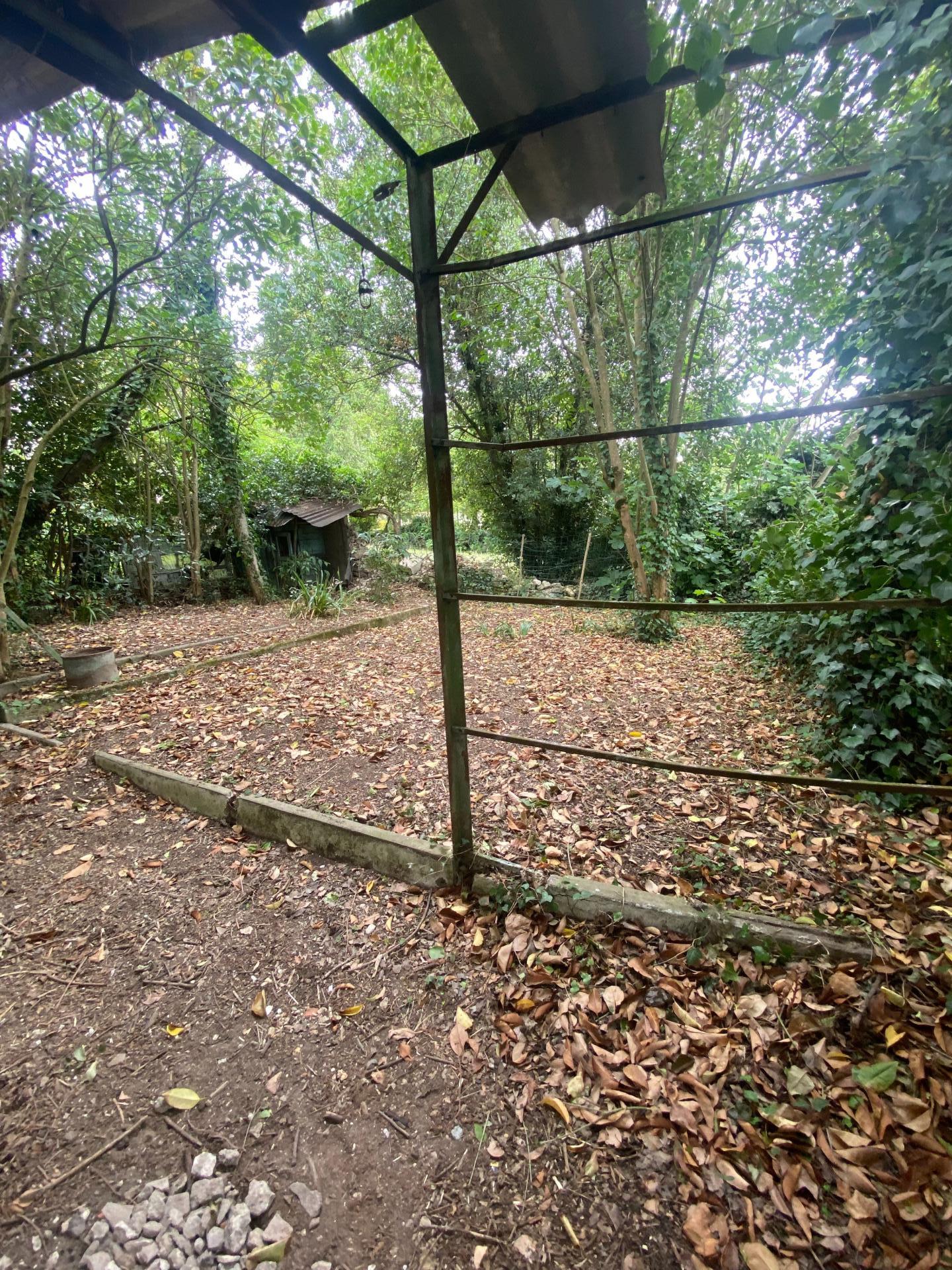 TERRAINDE 114m2+ cabanon de 15m2