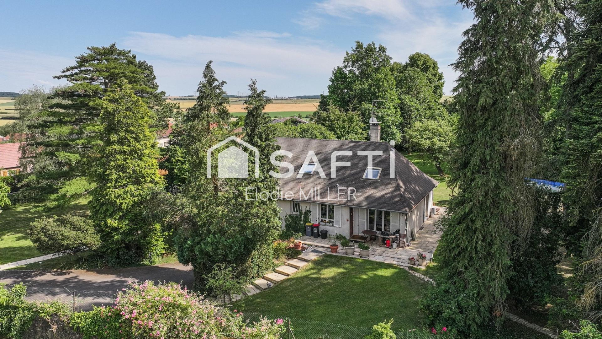 Maison 10 pièces 214 m² · à Dommartin-sous-Amance · 214 m² · 639 000 €