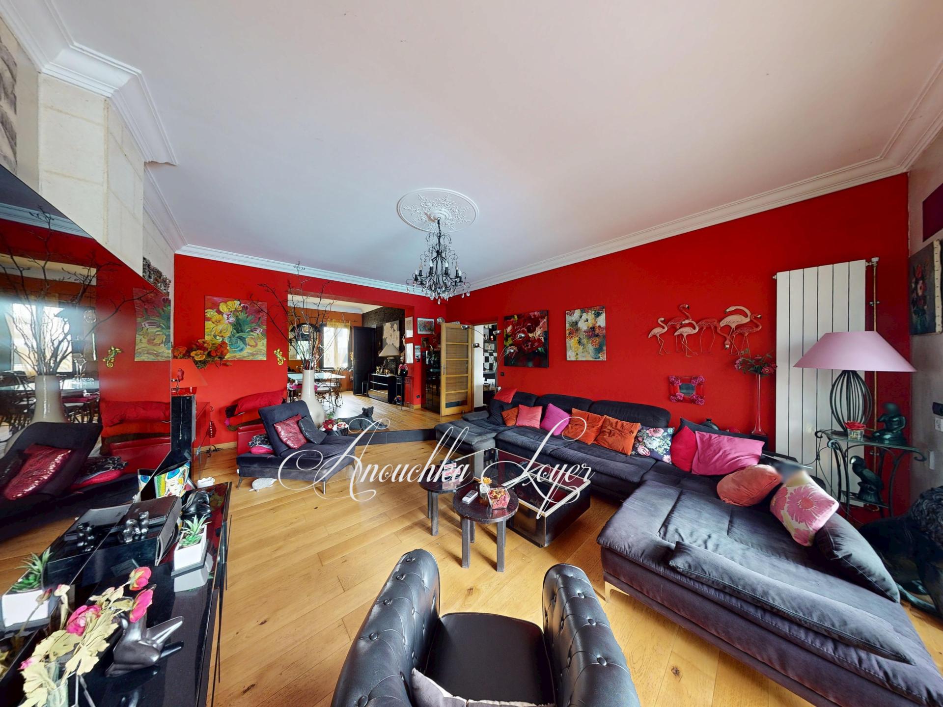 Photo 3 of the listing.