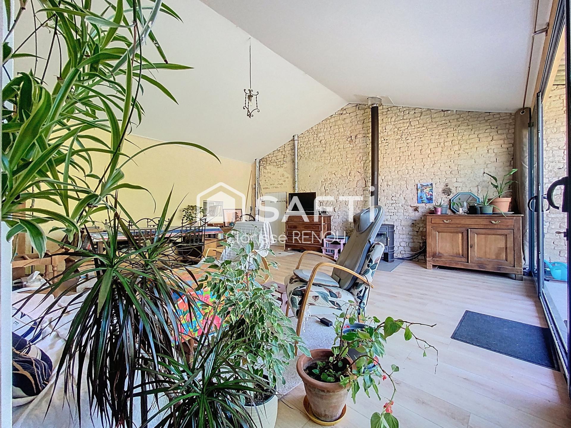Maison pleine de charme où il fait bon vivre toute l’année.