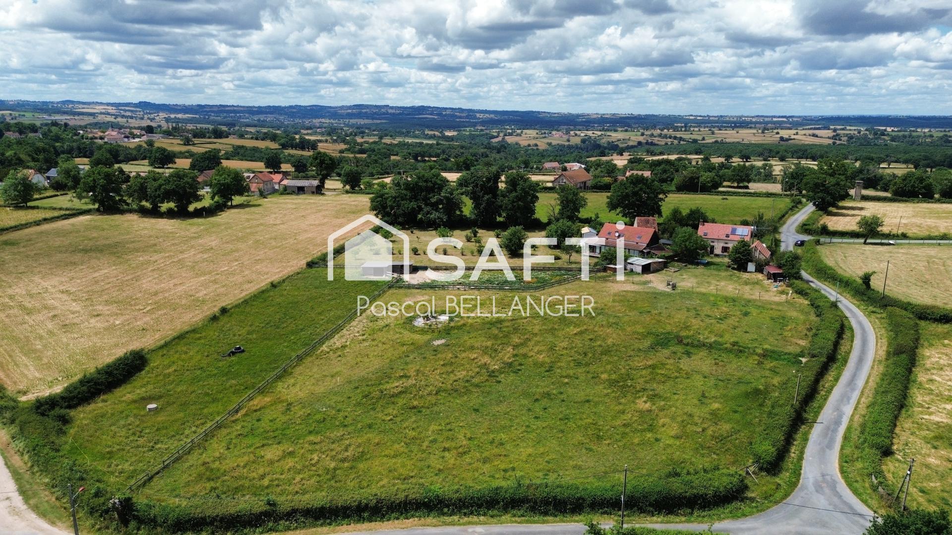 Ensemble immobilier de caractère avec gîte, point d'eau (mare), puits et terrain d’1 hectare