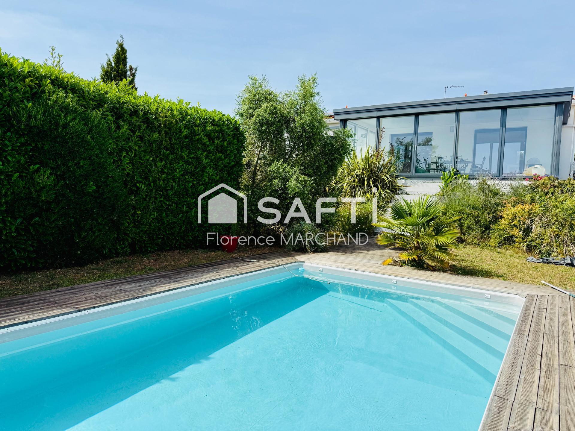 BELLE MAISON FAMILIALE 6 CHAMBRES PISCINE JARDIN
